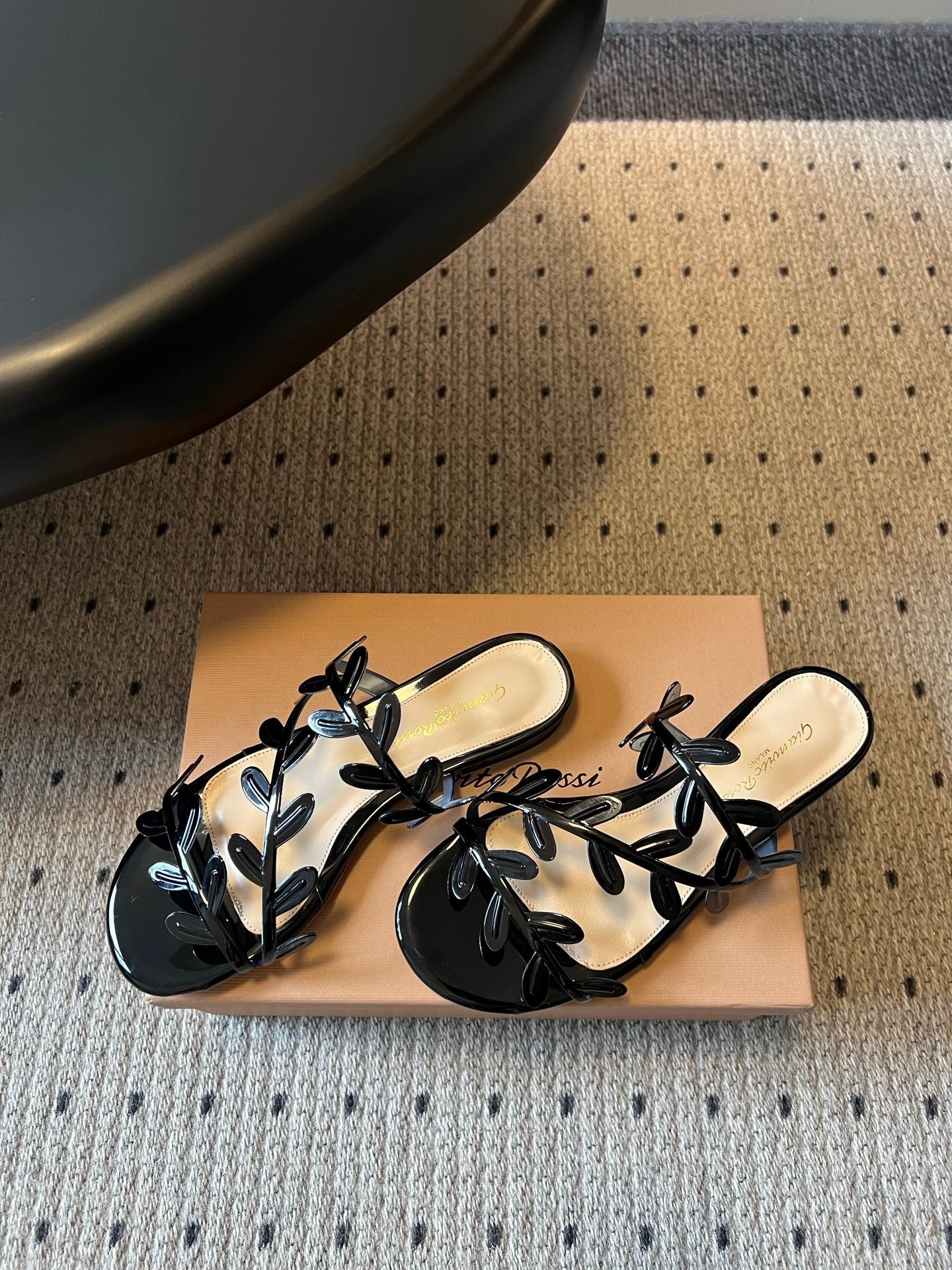 GIANVITO ROSSI 26S SANDALS IN BLACK LAMBSKIN