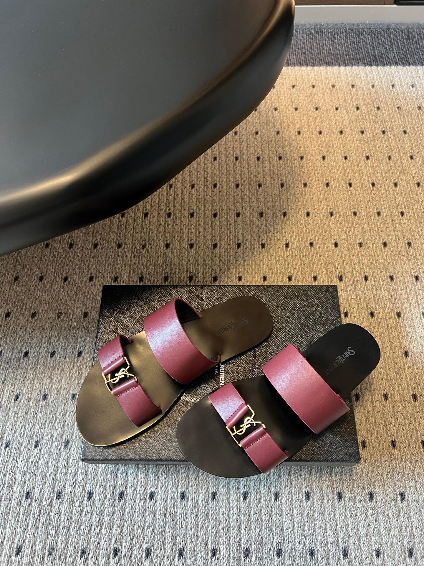 YSL 26S DOUBLE-STRAP SANDALS IN DARK RED CALFSKIN