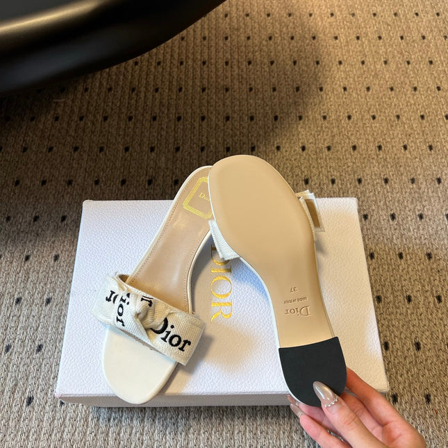 DIOR 26S HIGH-HEEL SANDALS 40 MM IN WHITE FABRIC AND LAMBSKIN