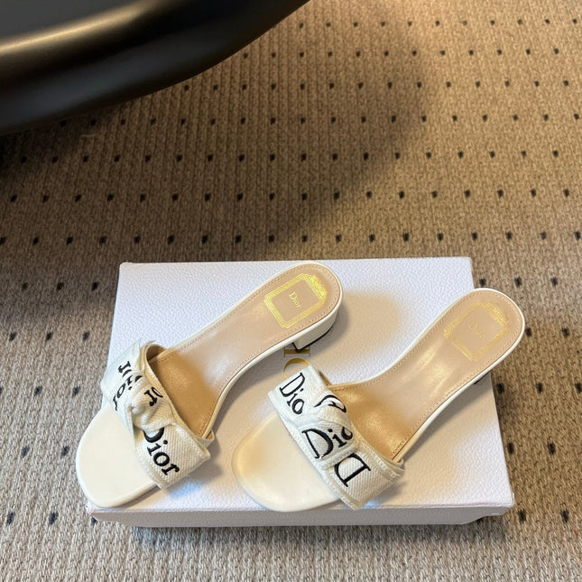 DIOR 26S HIGH-HEEL SANDALS 40 MM IN WHITE FABRIC AND LAMBSKIN