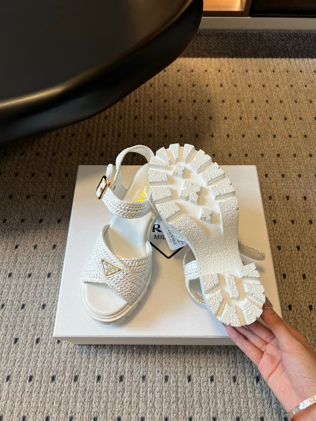 PRADA 26S BLOCK HEEL SANDALS 85MM IN WHITE RAFFIA AND CALFSKIN