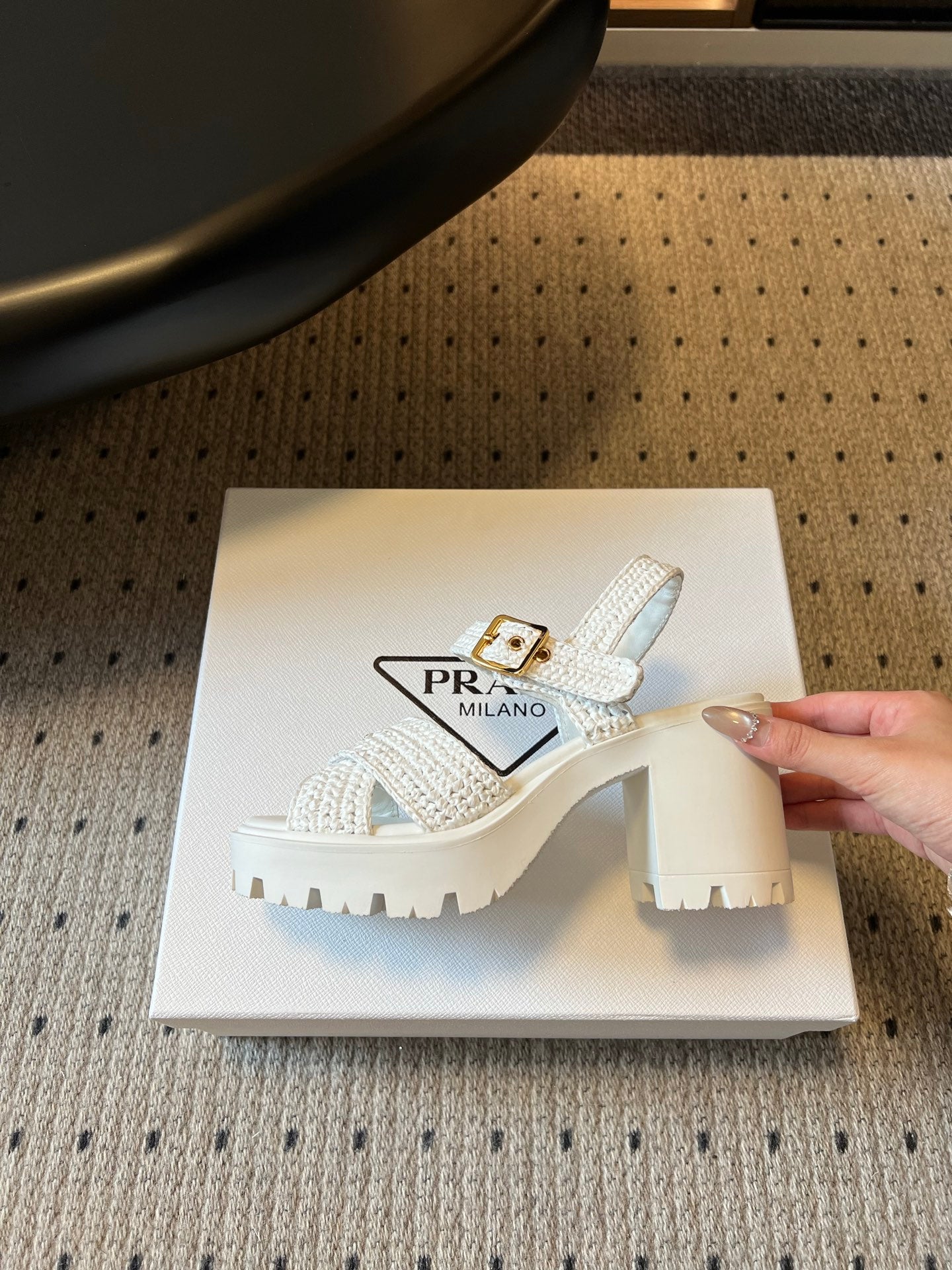 PRADA 26S BLOCK HEEL SANDALS 85MM IN WHITE RAFFIA AND CALFSKIN