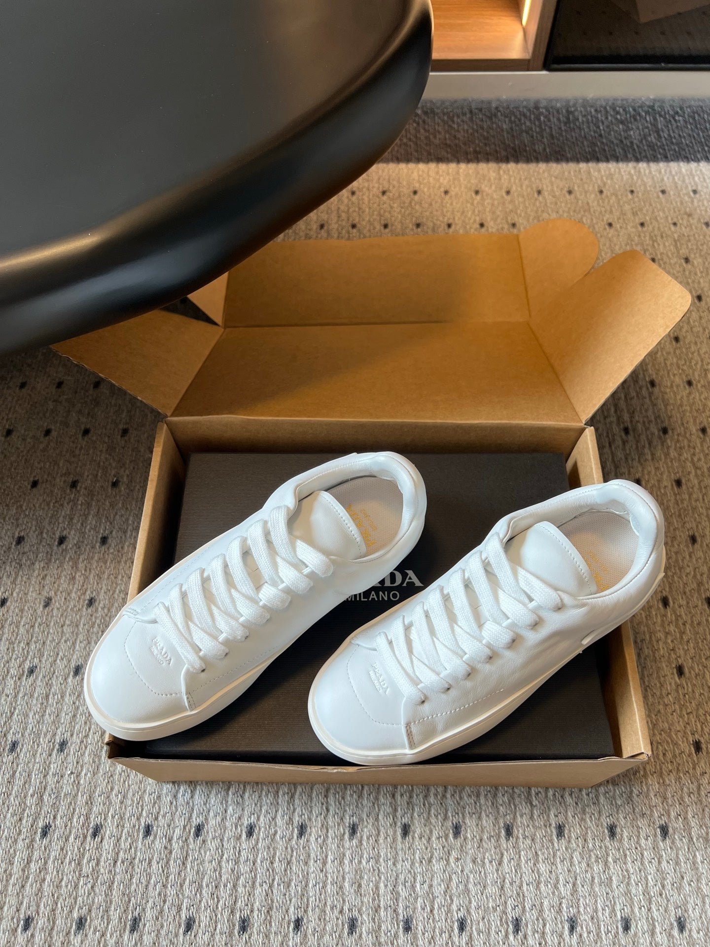 PRADA 26S LACE UP SNEAKERS 40MM IN WHITE CALFSKIN