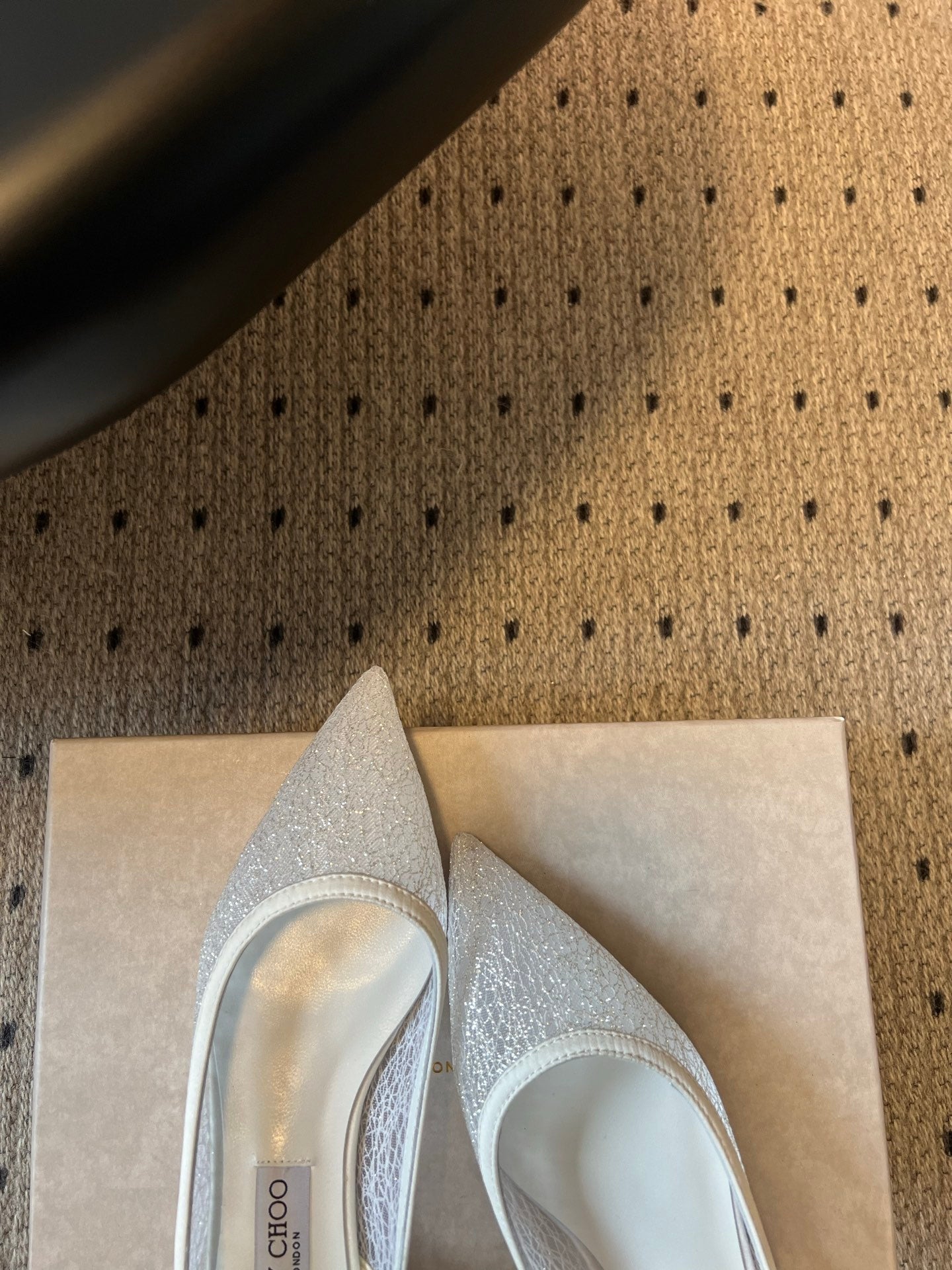 JIMMY CHOO 26S POINTED-TOE FLATS IN WHITE MESH