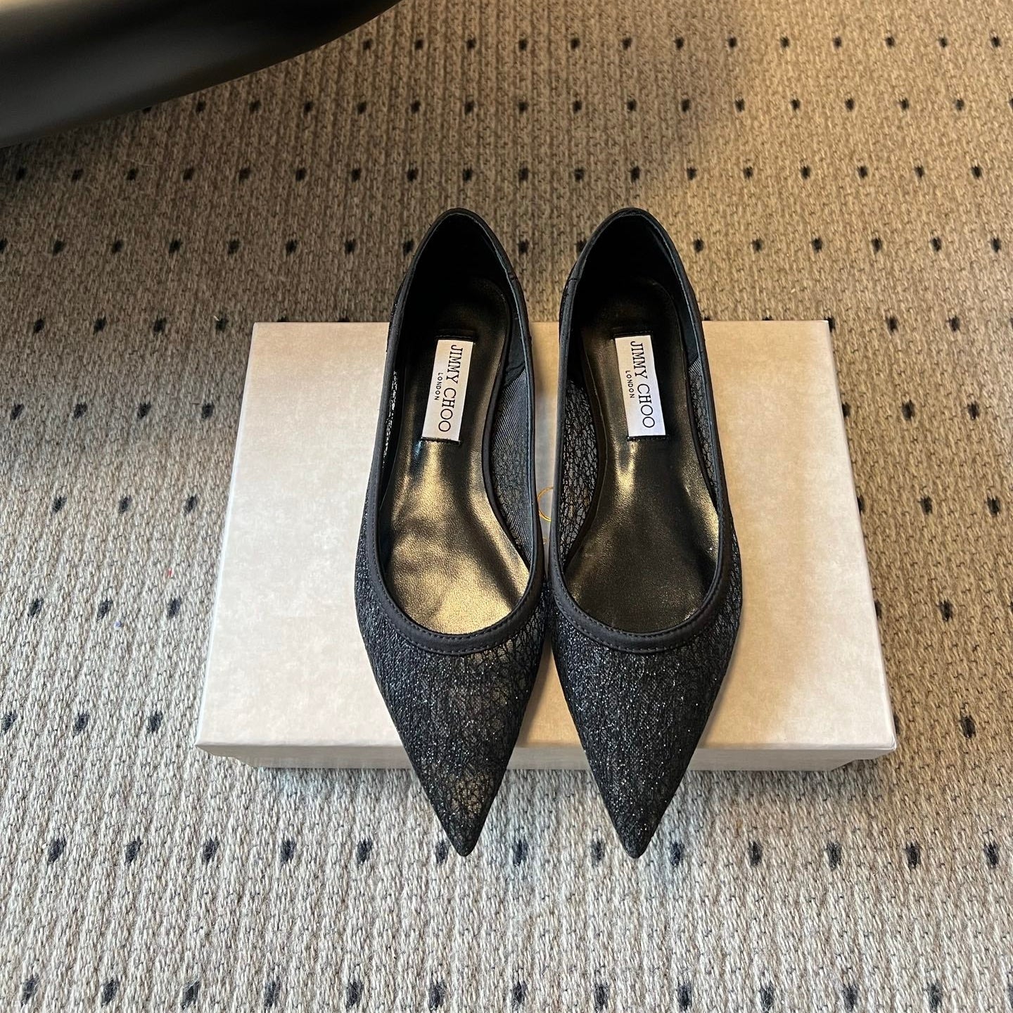JIMMY CHOO 26S POINTED-TOE FLATS IN BLACK MESH