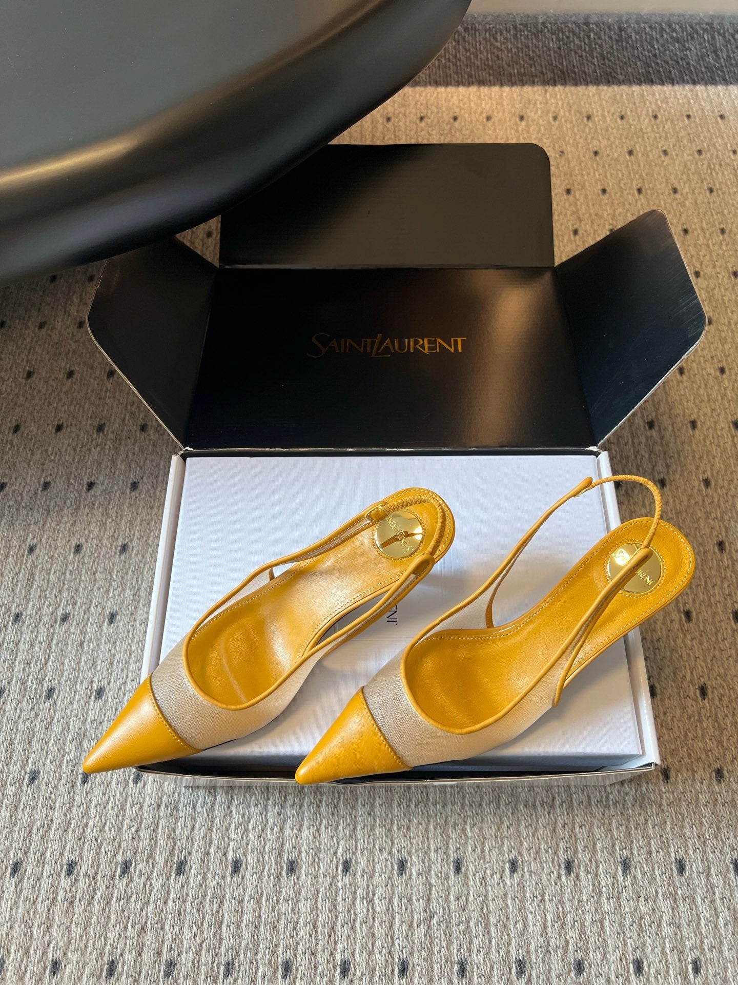 YSL 26S HEELED SLINGBACKS 60 MM IN MUSTARD YELLOW LAMBSKIN AND BEIGE MESH