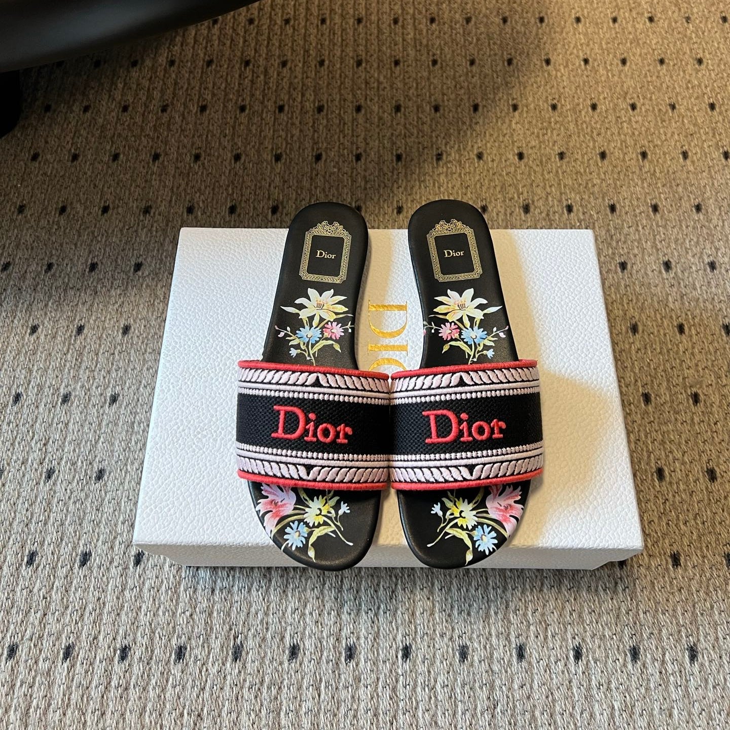 DIOR 26S SLIDES DWAY IN BLACK RED EMBROIDERED CANVAS WITH LOGO & FLORAL PRINT FOOTBED