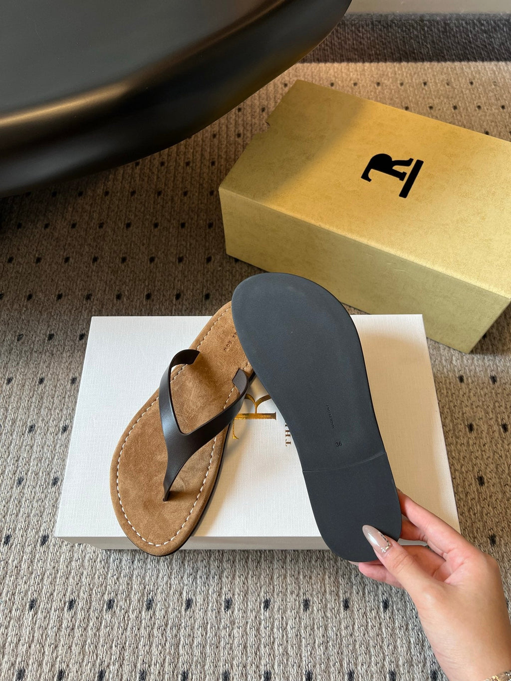 THE ROW 26S THONG SANDALS IN DARK BROWN CALFSKIN AND SUEDE