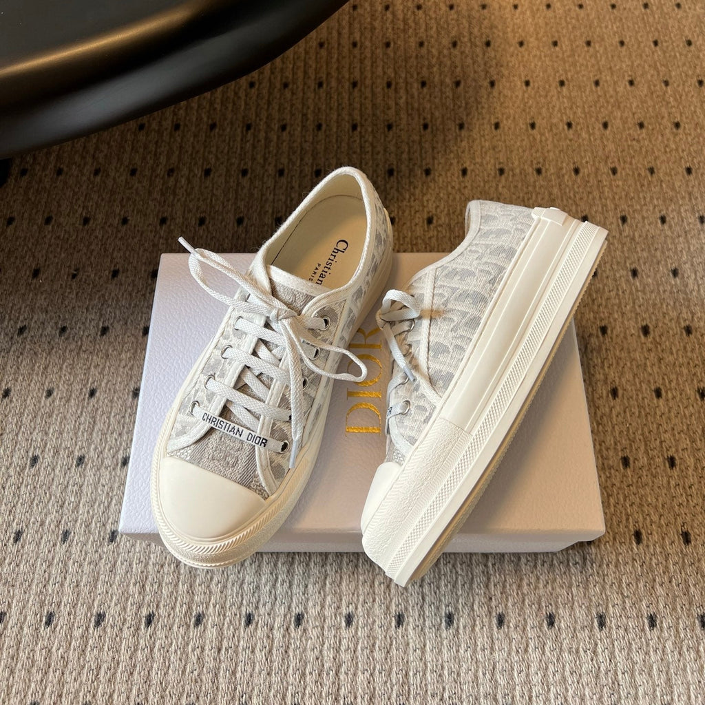 DIOR 26S LOW-TOP SNEAKER 50MM IN LIGHT GREY OBLIQUE EMBROIDERED CANVAS