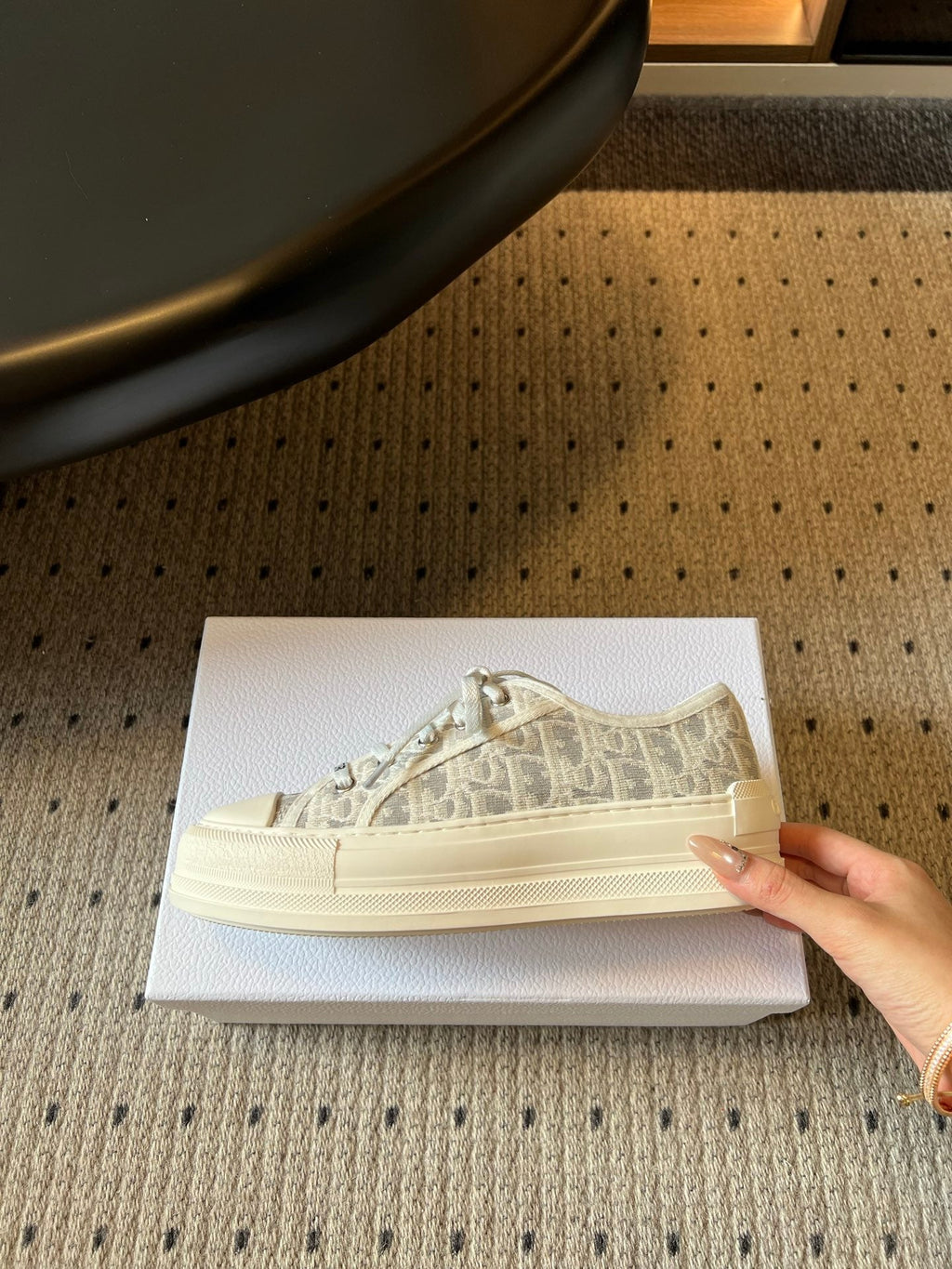 DIOR 26S LOW-TOP SNEAKER 50MM IN LIGHT GREY OBLIQUE EMBROIDERED CANVAS
