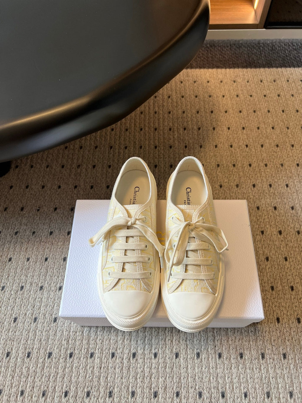 DIOR 26S LOW-TOP SNEAKER 50MM IN LIGHT YELLOW OBLIQUE EMBROIDERED CANVAS