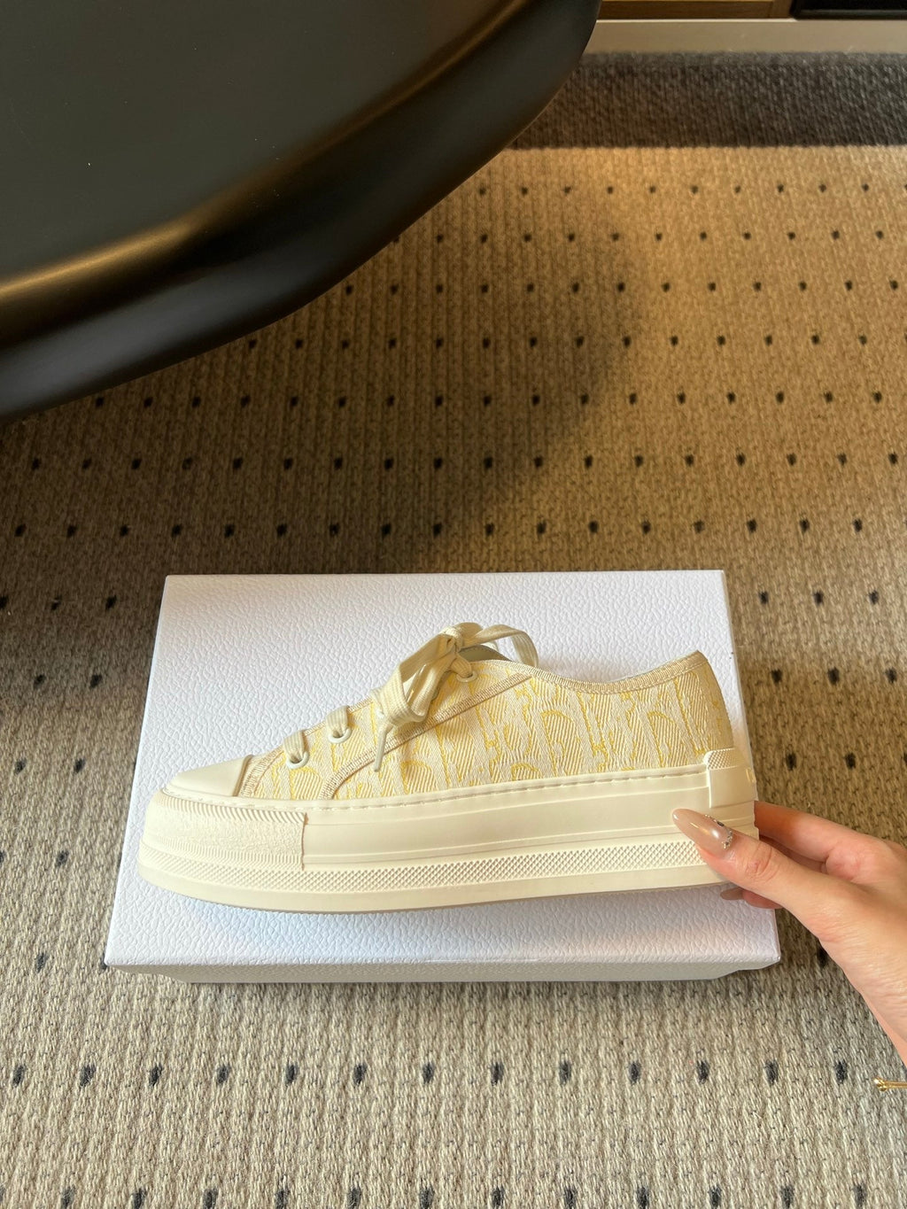 DIOR 26S LOW-TOP SNEAKER 50MM IN LIGHT YELLOW OBLIQUE EMBROIDERED CANVAS