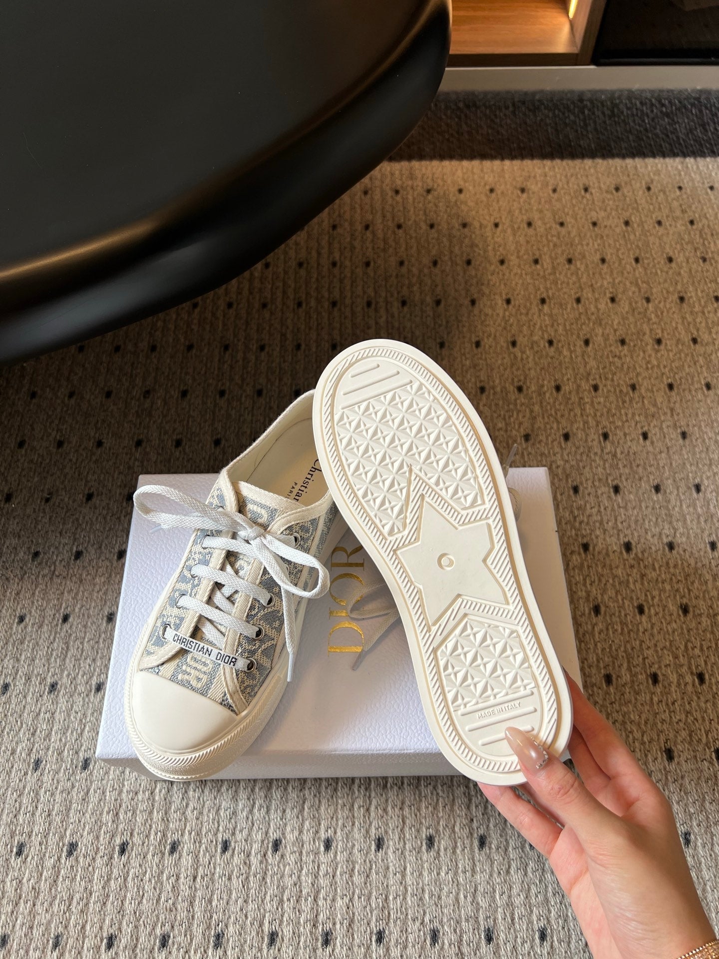 DIOR 26S LOW-TOP SNEAKER 50MM IN BLUE AND BEIGE OBLIQUE EMBROIDERED CANVAS