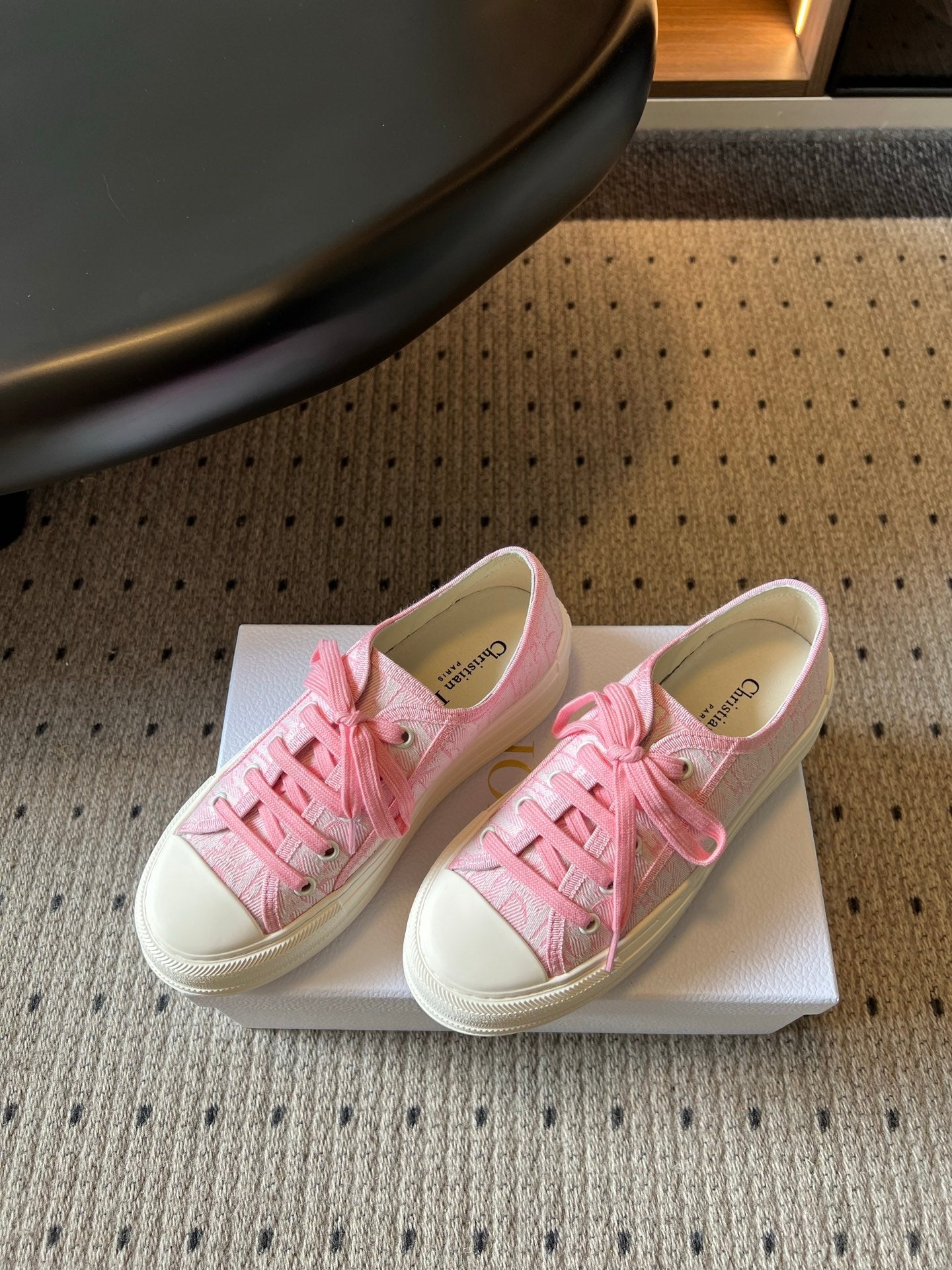 DIOR 26S LOW-TOP SNEAKER 50MM IN LIGHT PINK OBLIQUE EMBROIDERED CANVAS