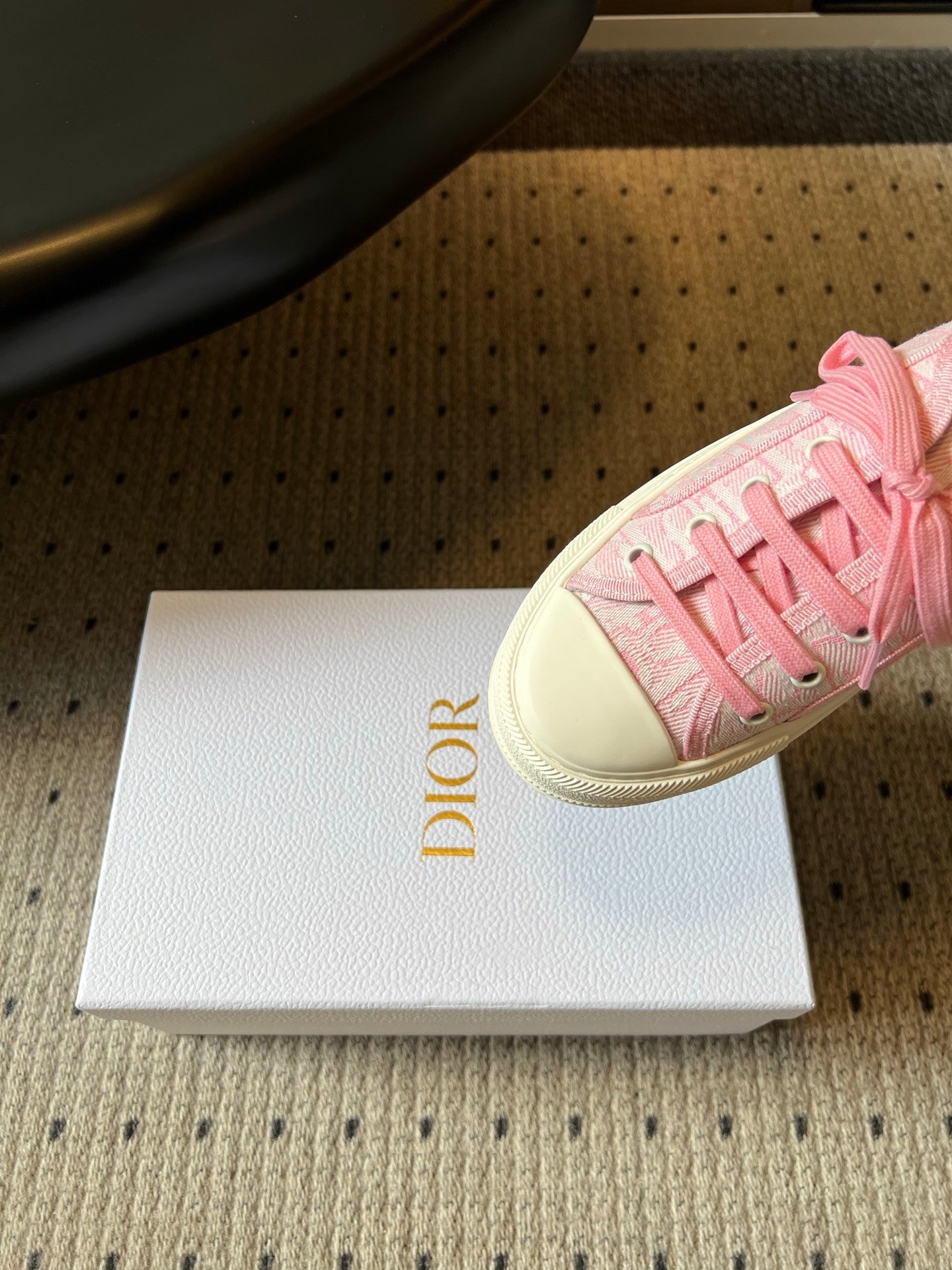 DIOR 26S LOW-TOP SNEAKER 50MM IN LIGHT PINK OBLIQUE EMBROIDERED CANVAS