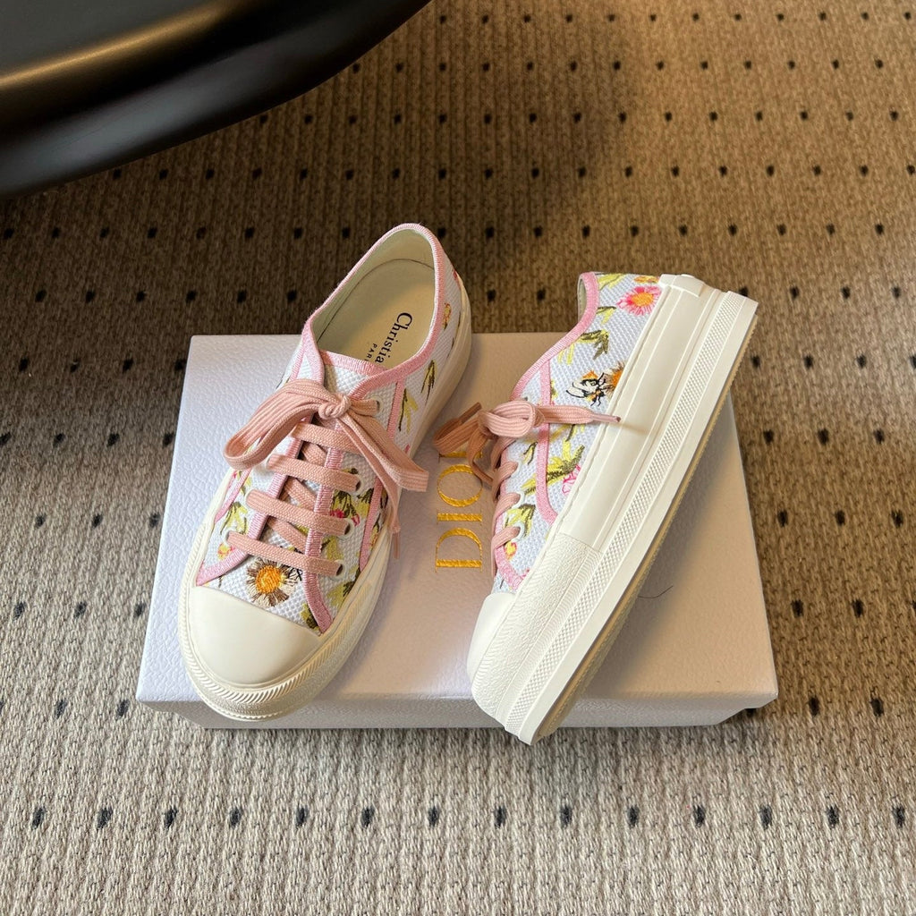 DIOR 26S LOW-TOP SNEAKER 50MM IN WHITE AND PINK EMBROIDERED CANVAS