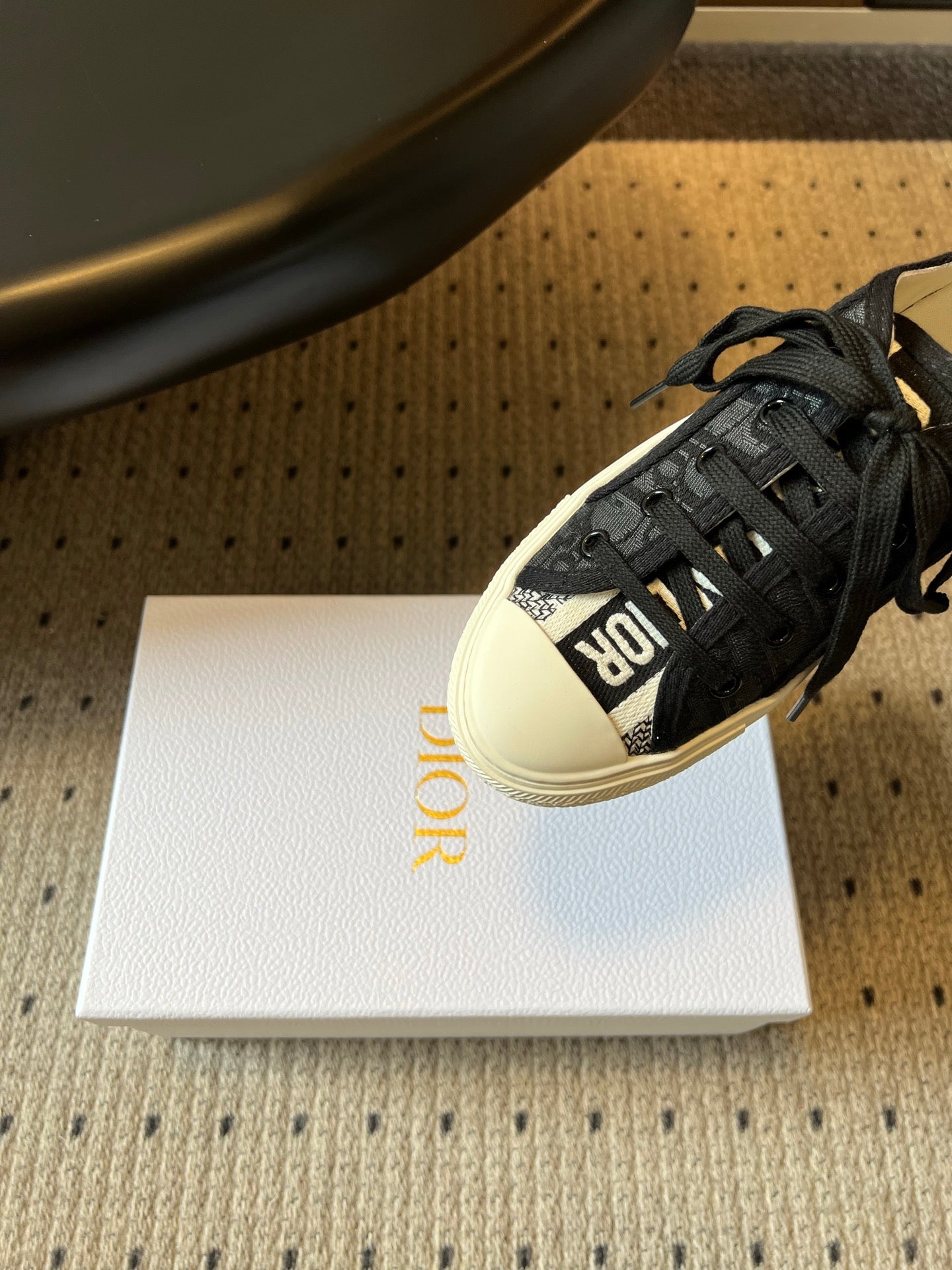 DIOR 26S LOW-TOP SNEAKER 35MM IN BLACK OBLIQUE EMBROIDERED CANVAS