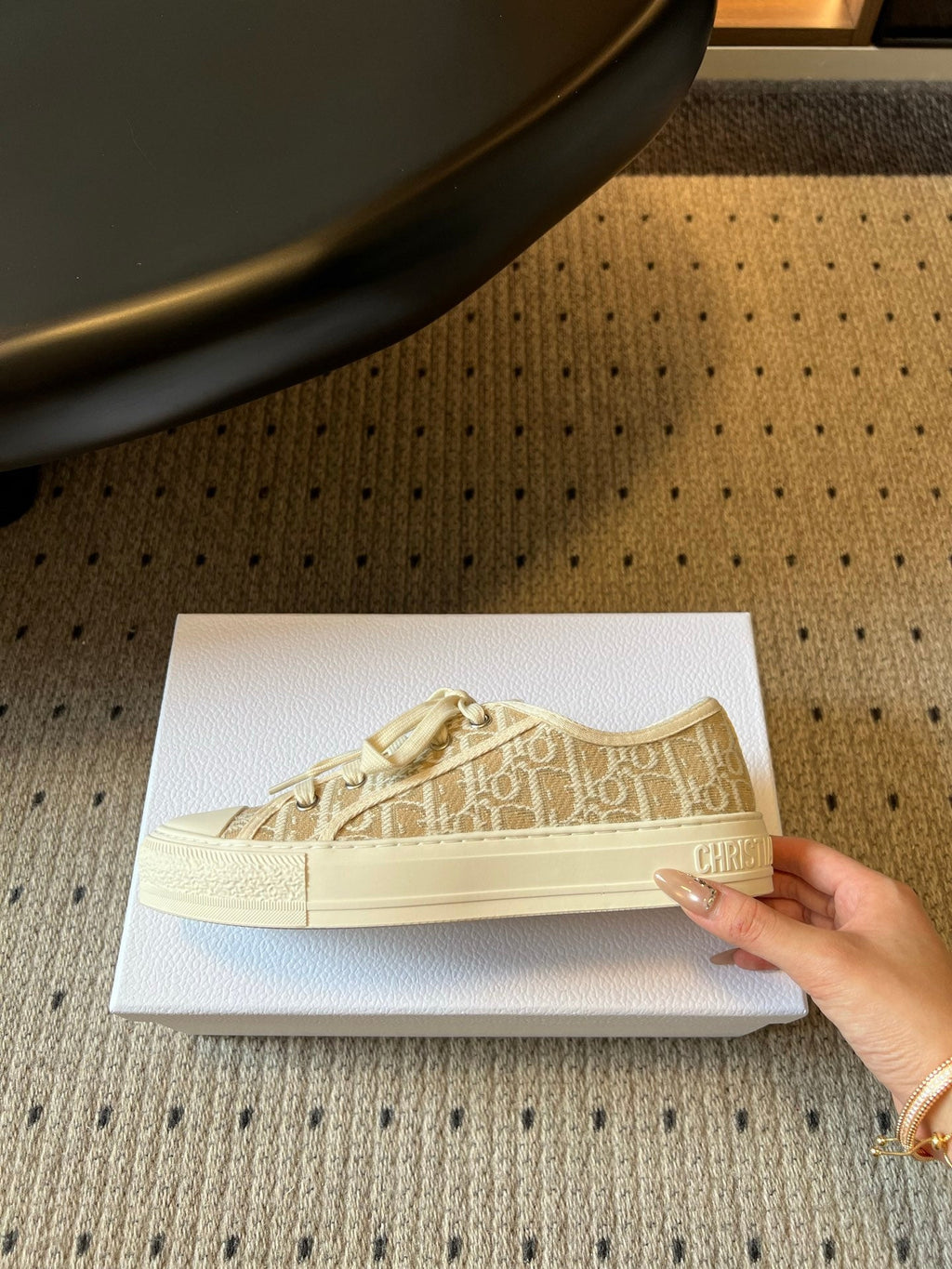 DIOR 26S LOW-TOP SNEAKER 35MM IN BEIGE OBLIQUE EMBROIDERED CANVAS