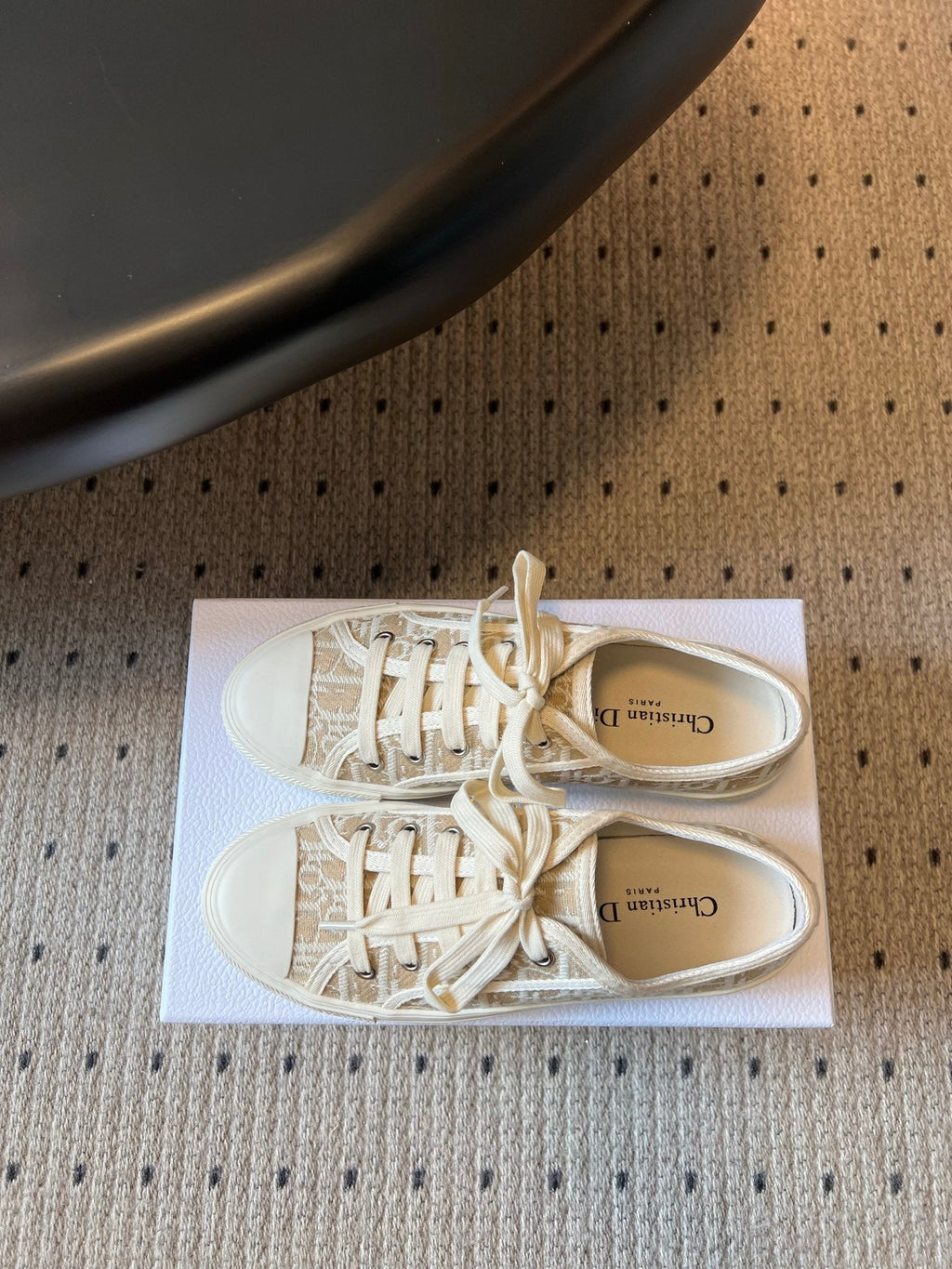 DIOR 26S LOW-TOP SNEAKER 35MM IN BEIGE OBLIQUE EMBROIDERED CANVAS