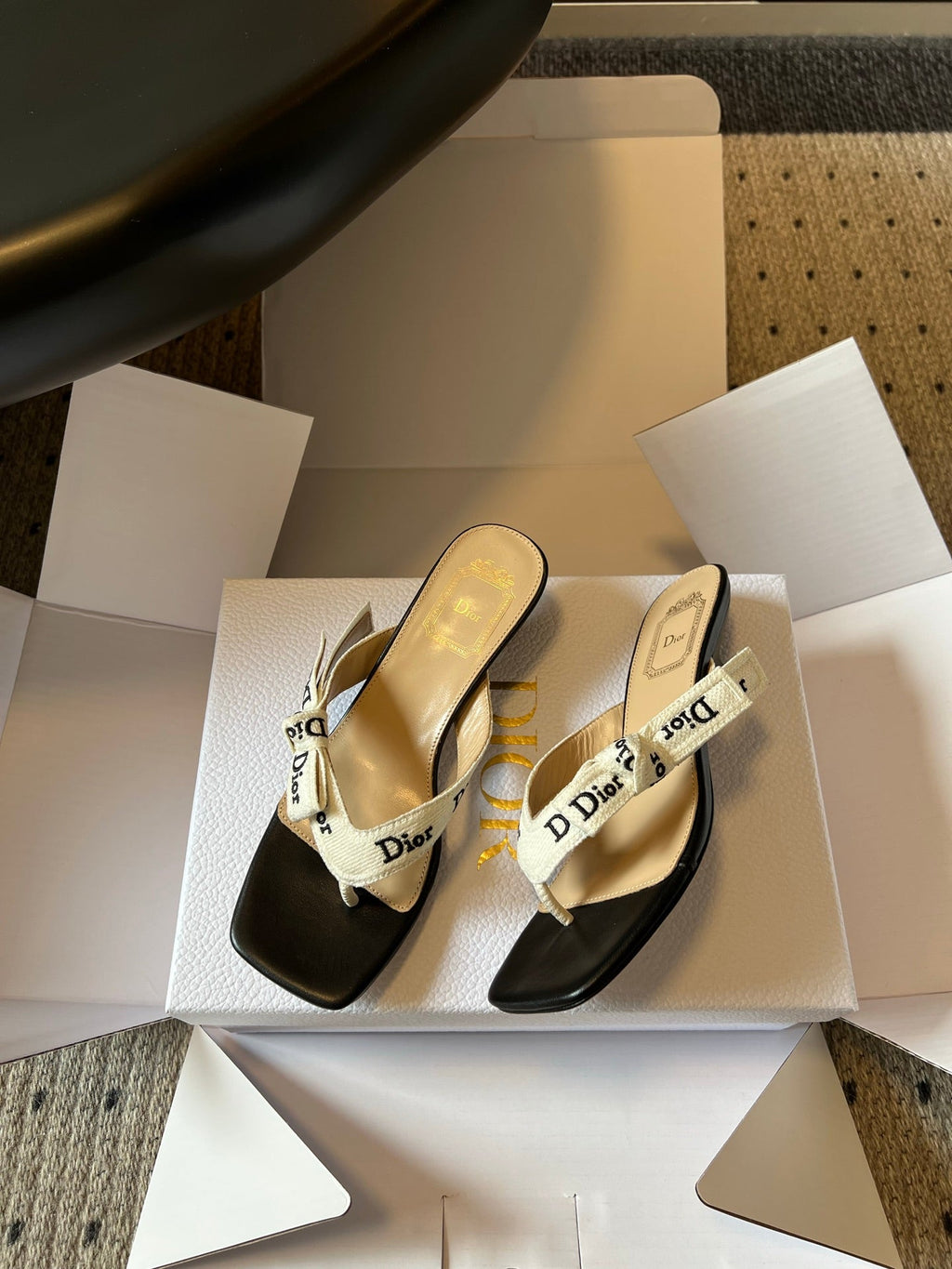 DIOR 26S HIGH-HEEL THONG SANDAL 35MM IN BEIGE EMBROIDERED CANVAS AND BLACK CALFSKIN