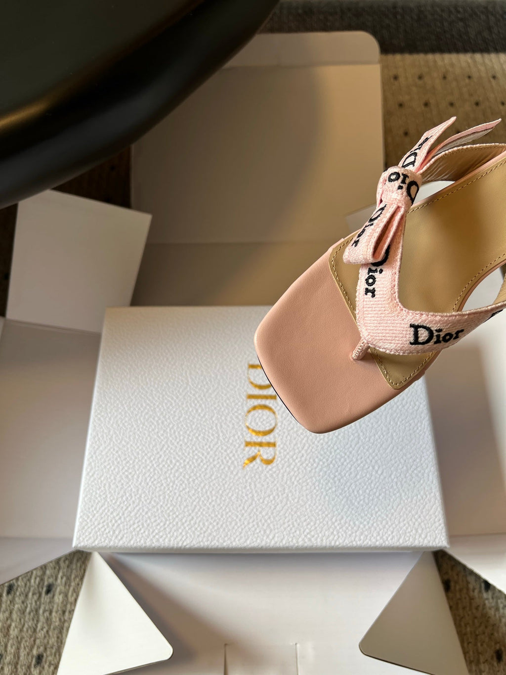 DIOR 26S HIGH-HEEL THONG SANDAL 35MM IN LIGHT PINK EMBROIDERED CANVAS AND CALFSKIN