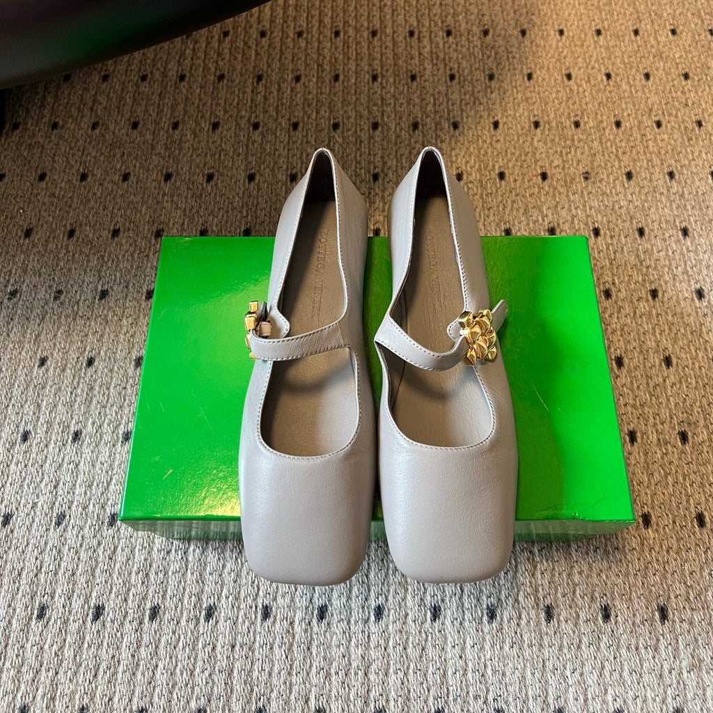 BOTTEGA VENETA 26S MARY JANE FLATS IN DARK GREY LAMBSKIN WITH GOLD HARDWARE
