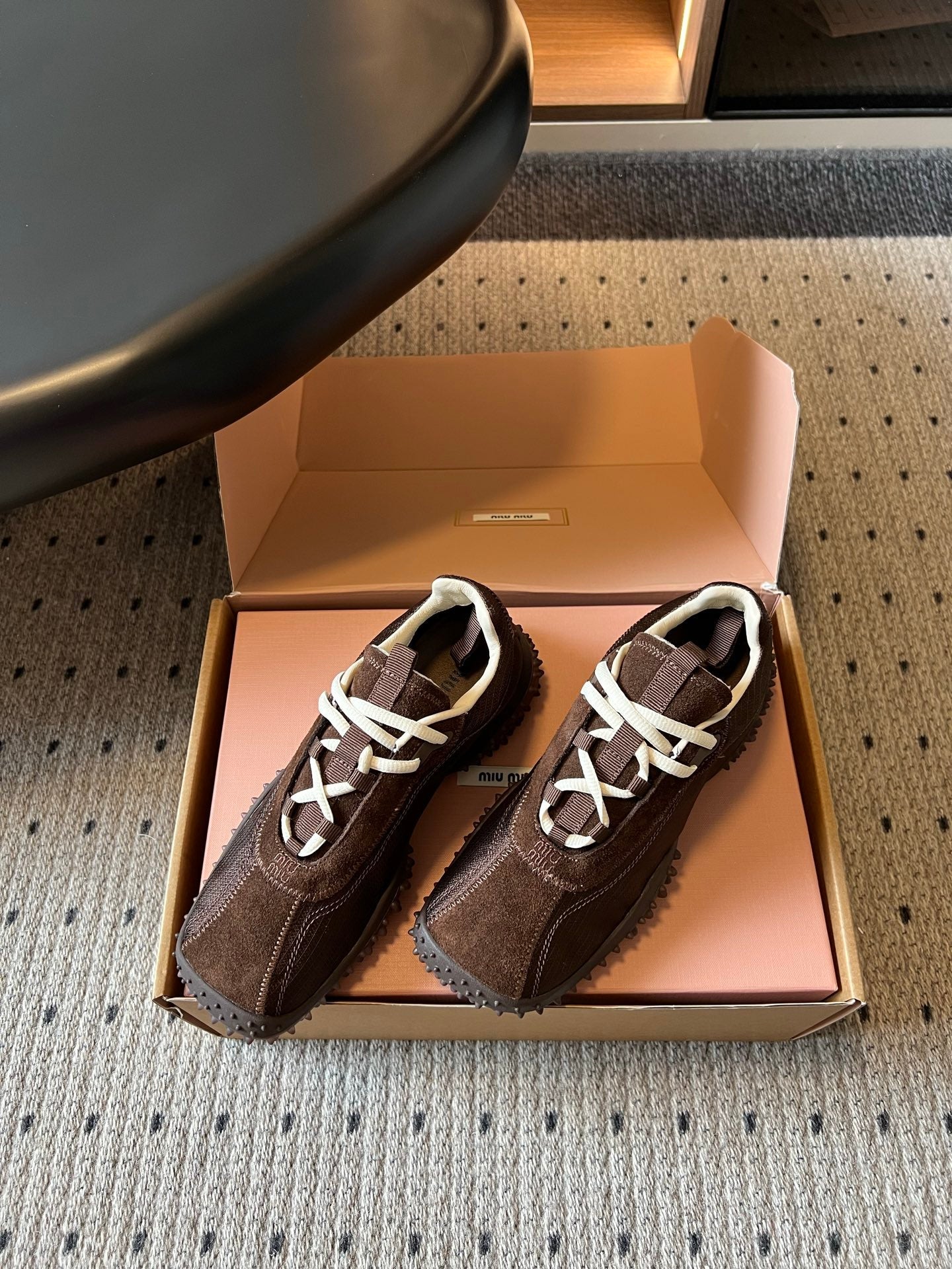 MIUMIU 26S SNEAKERS IN DARK BROWN SUEDE