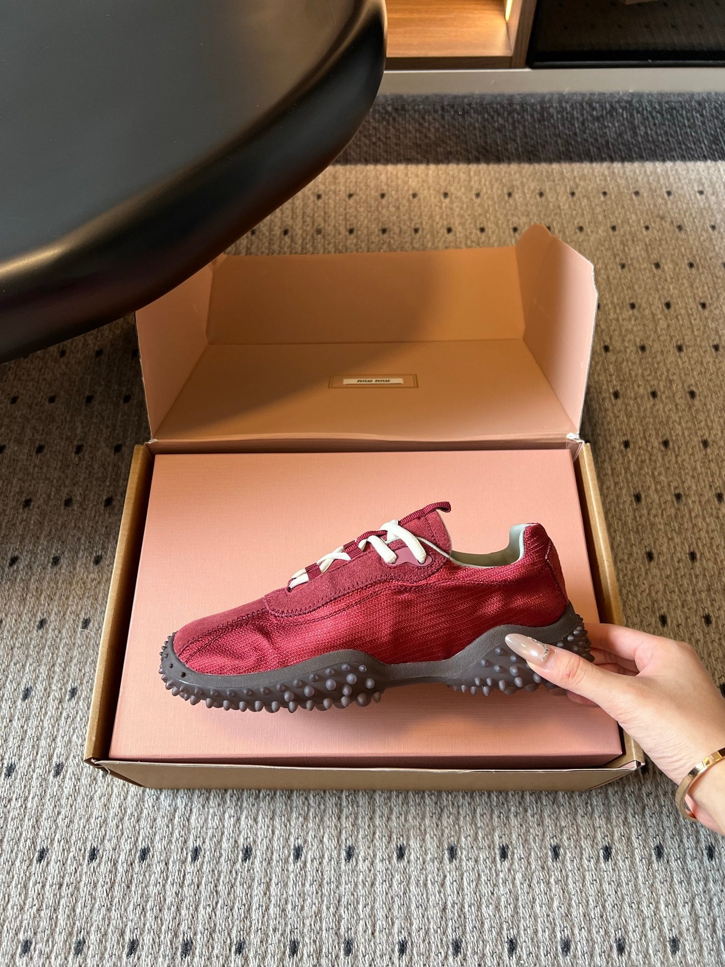 MIUMIU 26S SNEAKERS IN DARK RED SUEDE