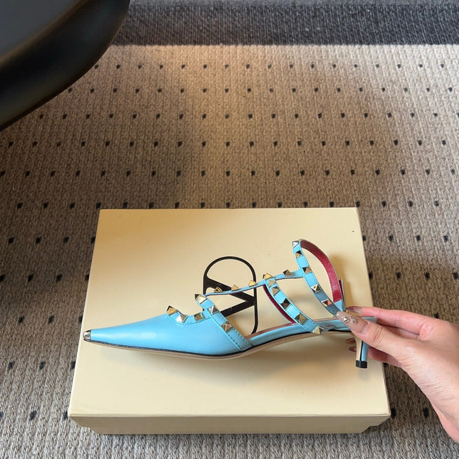 VALENTINO 26S ROCKSTUD HIGH HEELS 40 MM IN LIGHT BLUE CALFSKIN