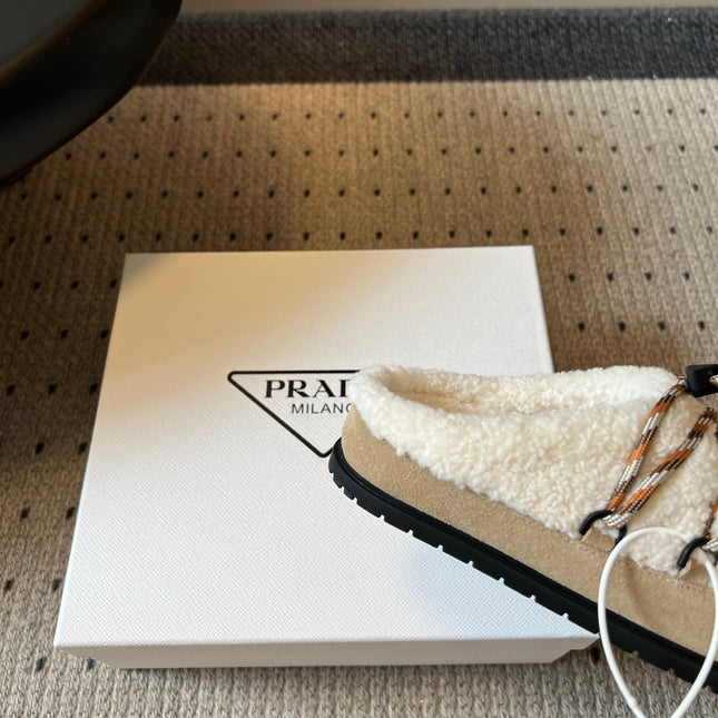 PRADA 26S WOVEN MULES IN IVORY WOOL AND BEIGE SUEDE
