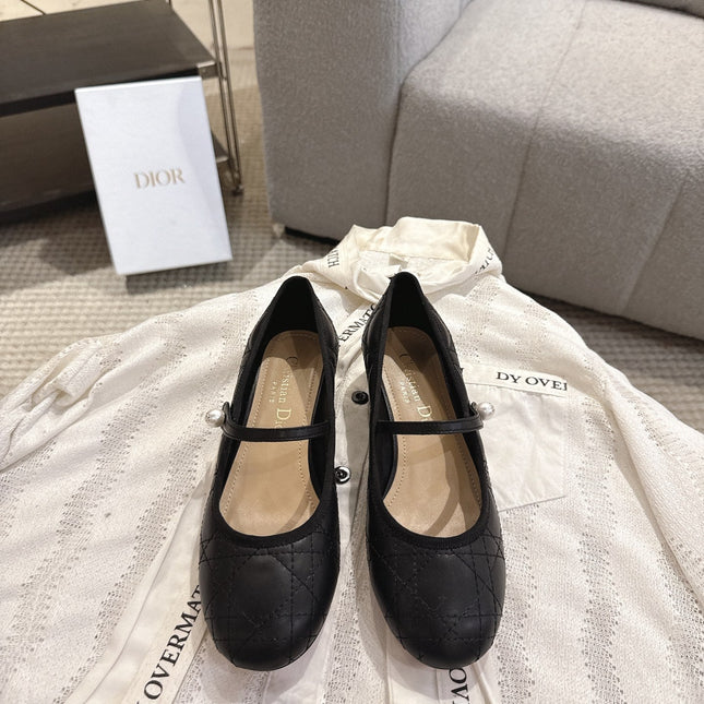 DIOR 26S MARY JANE PUMPS IN BLACK LAMBSKIN PEARL-ADORNED STRAP