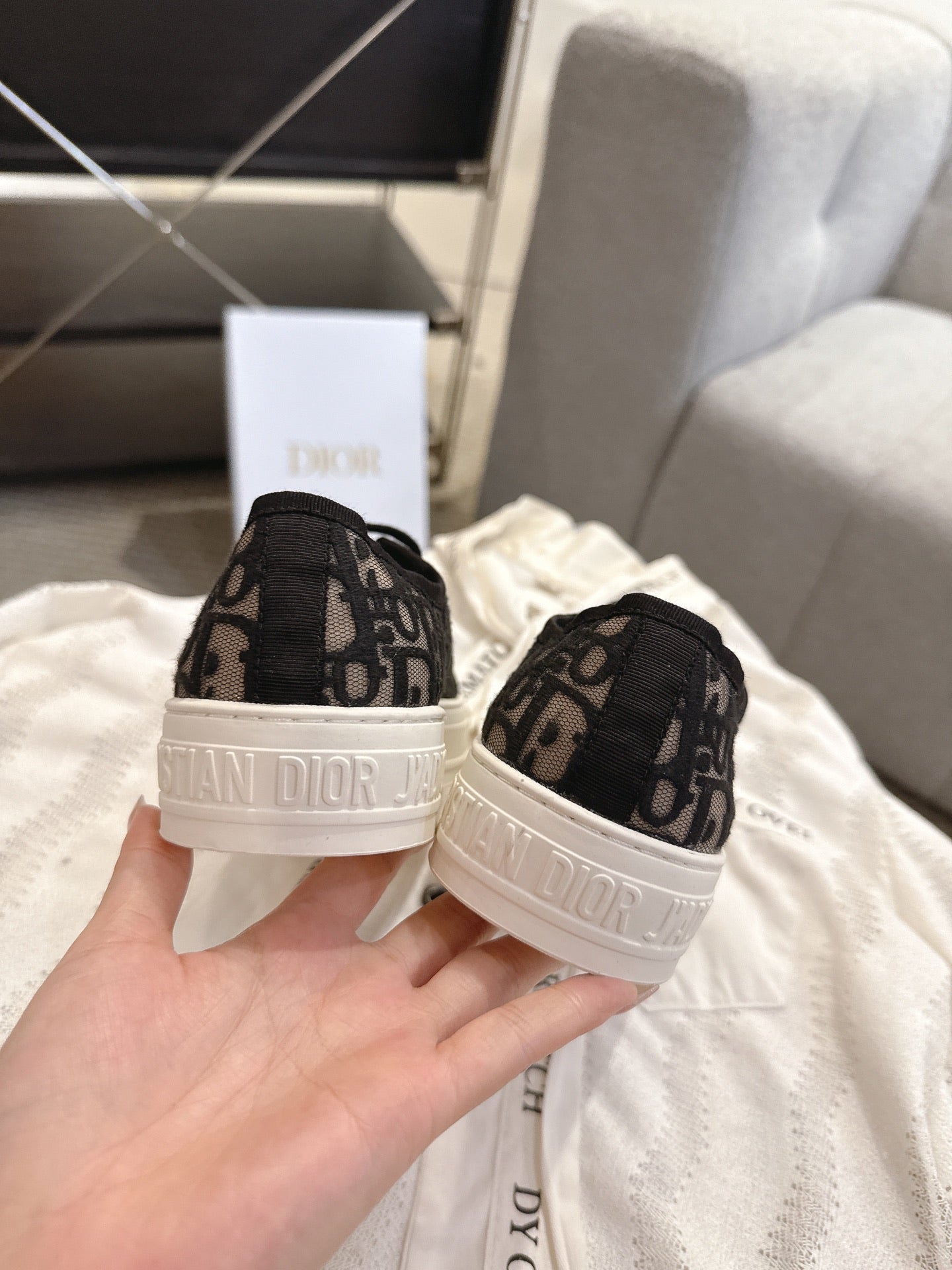 DIOR 26S SNEAKERS IN BLACK OBLIQUE EMBROIDERED MESH