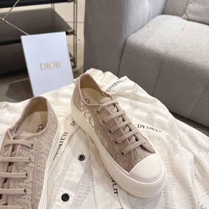 DIOR 26S PLATFORM SNEAKERS IN BEIGE OBLIQUE EMBROIDERED MESH