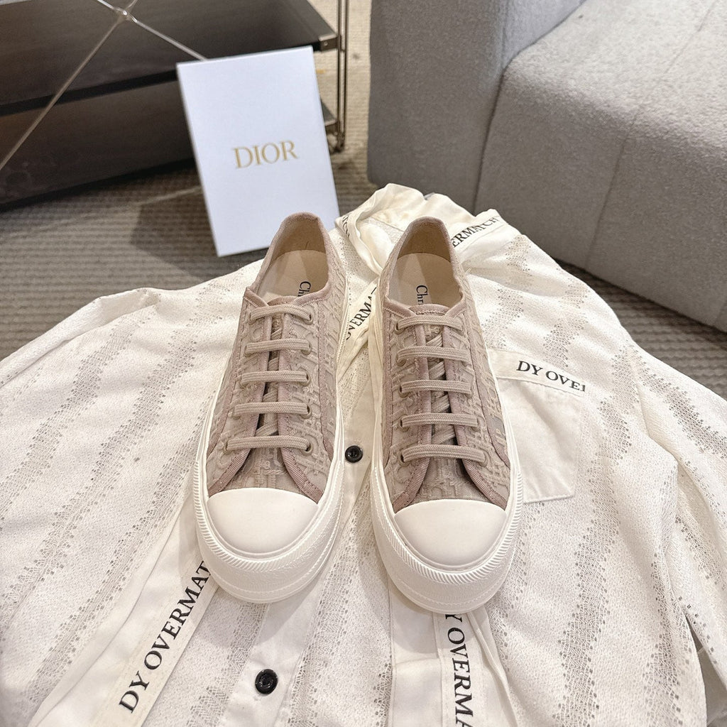 DIOR 26S PLATFORM SNEAKERS IN BEIGE OBLIQUE EMBROIDERED MESH