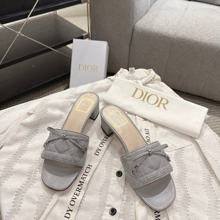 DIOR 26S HEELED MULES 45 MM IN LIGHT GREY QUILTED CALFSKIN SILVER HARDWARE