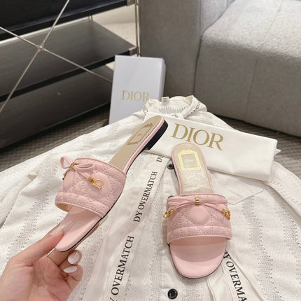 DIOR 26S FLAT MULES IN LIGHT PINK QUILTED CALFSKIN GOLD HARDWARE