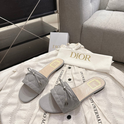DIOR 26S FLAT MULES IN LIGHT GREY QUILTED CALFSKIN SILVER HARDWARE