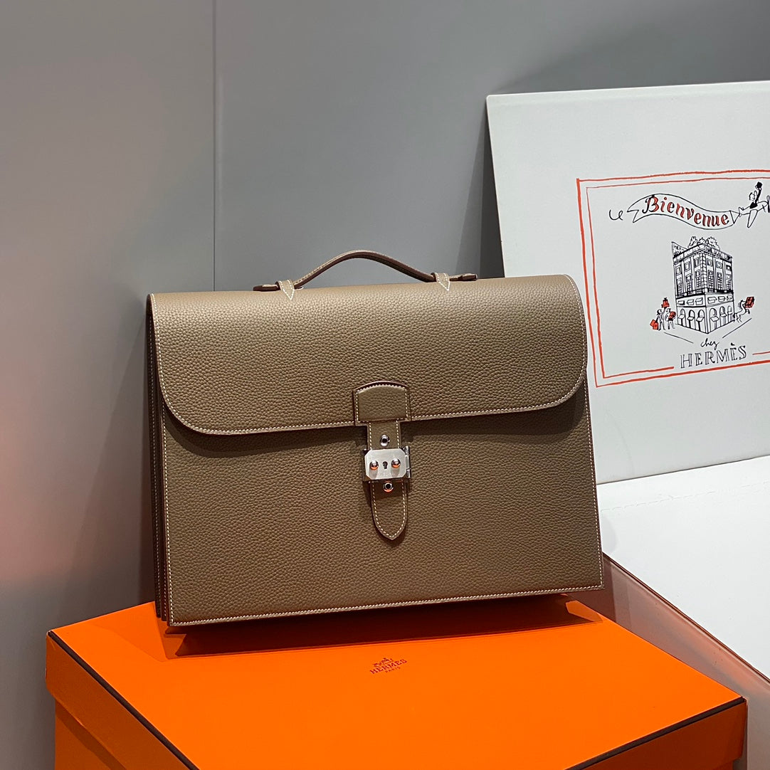 SAC A DEPECHES LIGHT 38 IN ELEZAN TOGO CALFSKIN