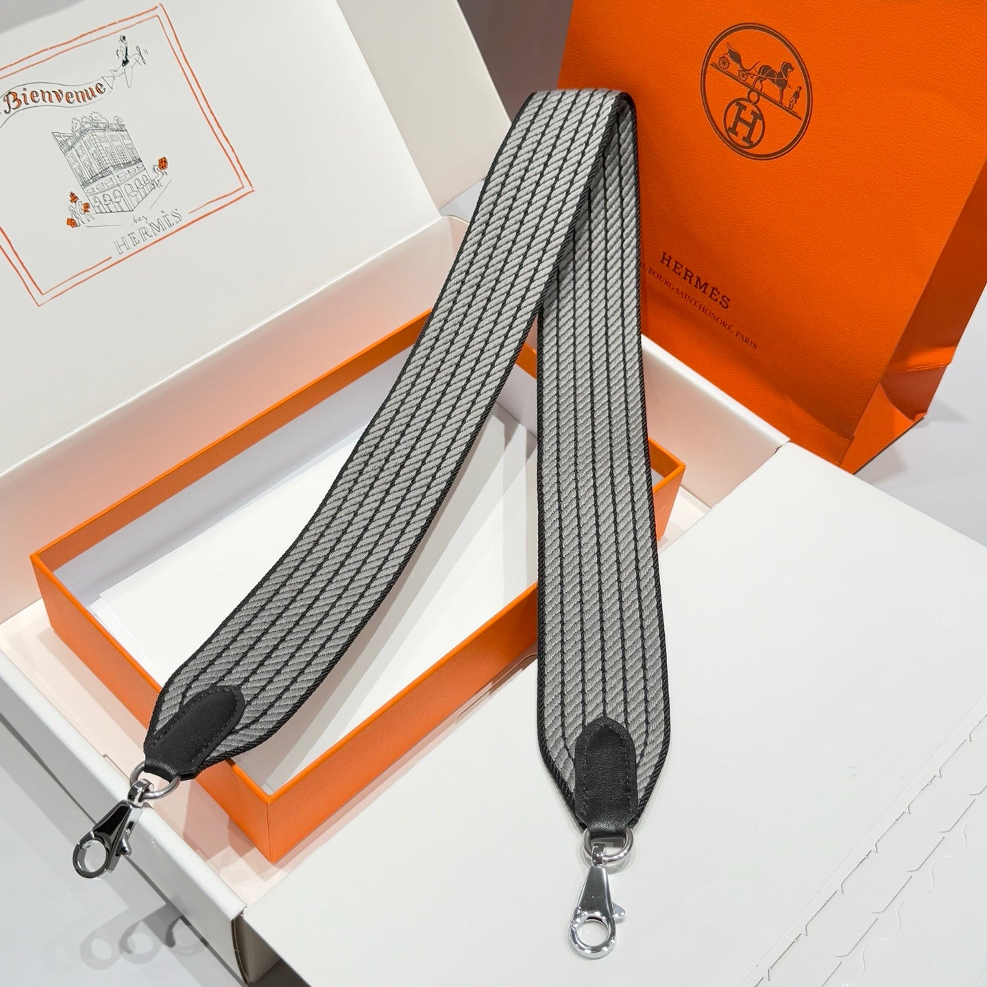 25S HERMES BAG STRAP GRAY AND BLACK PATTERN 85 IN CANVAS SILVER HARDWARE