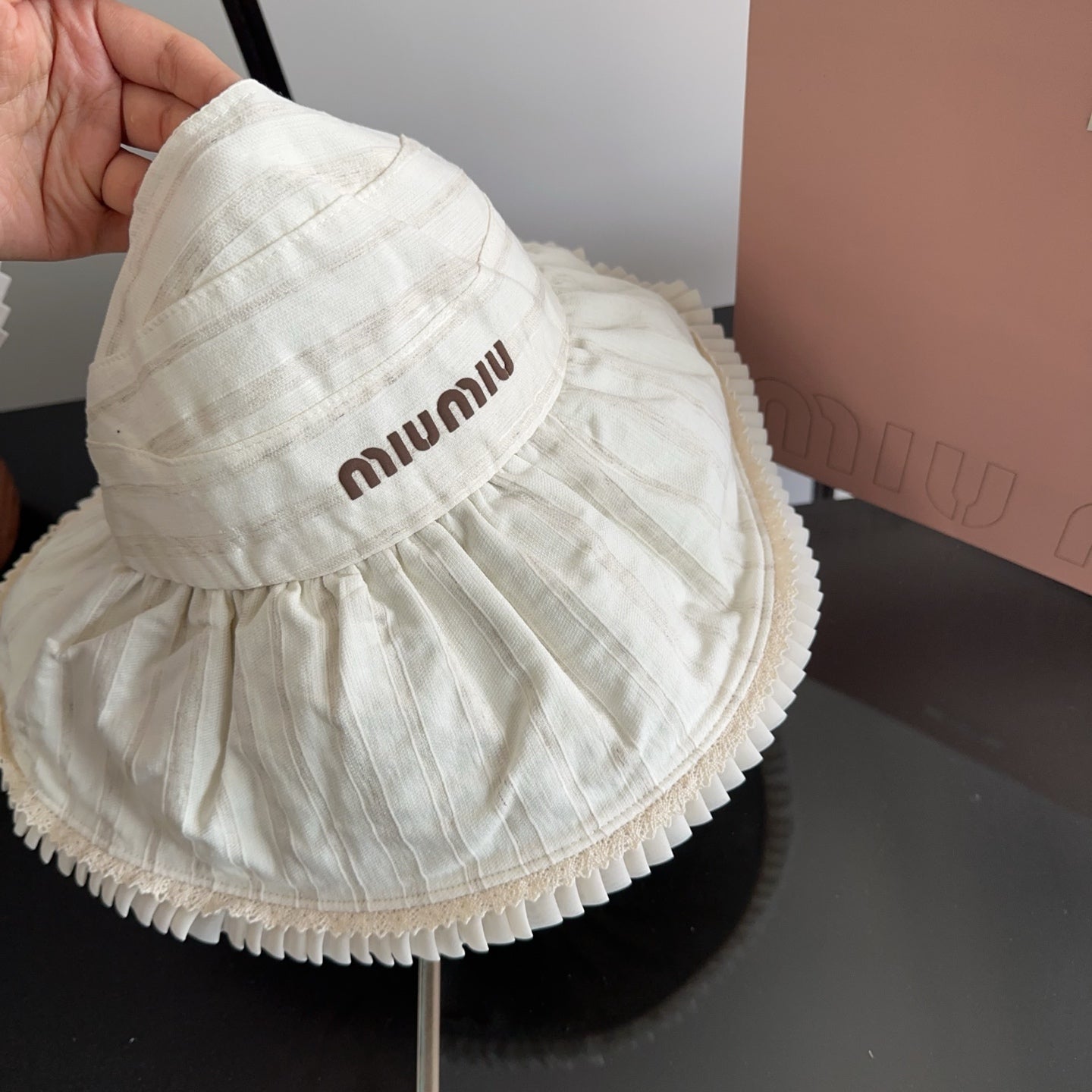 MIUMIU 26S PLEATED WIDE-BRIM HAT 343602
