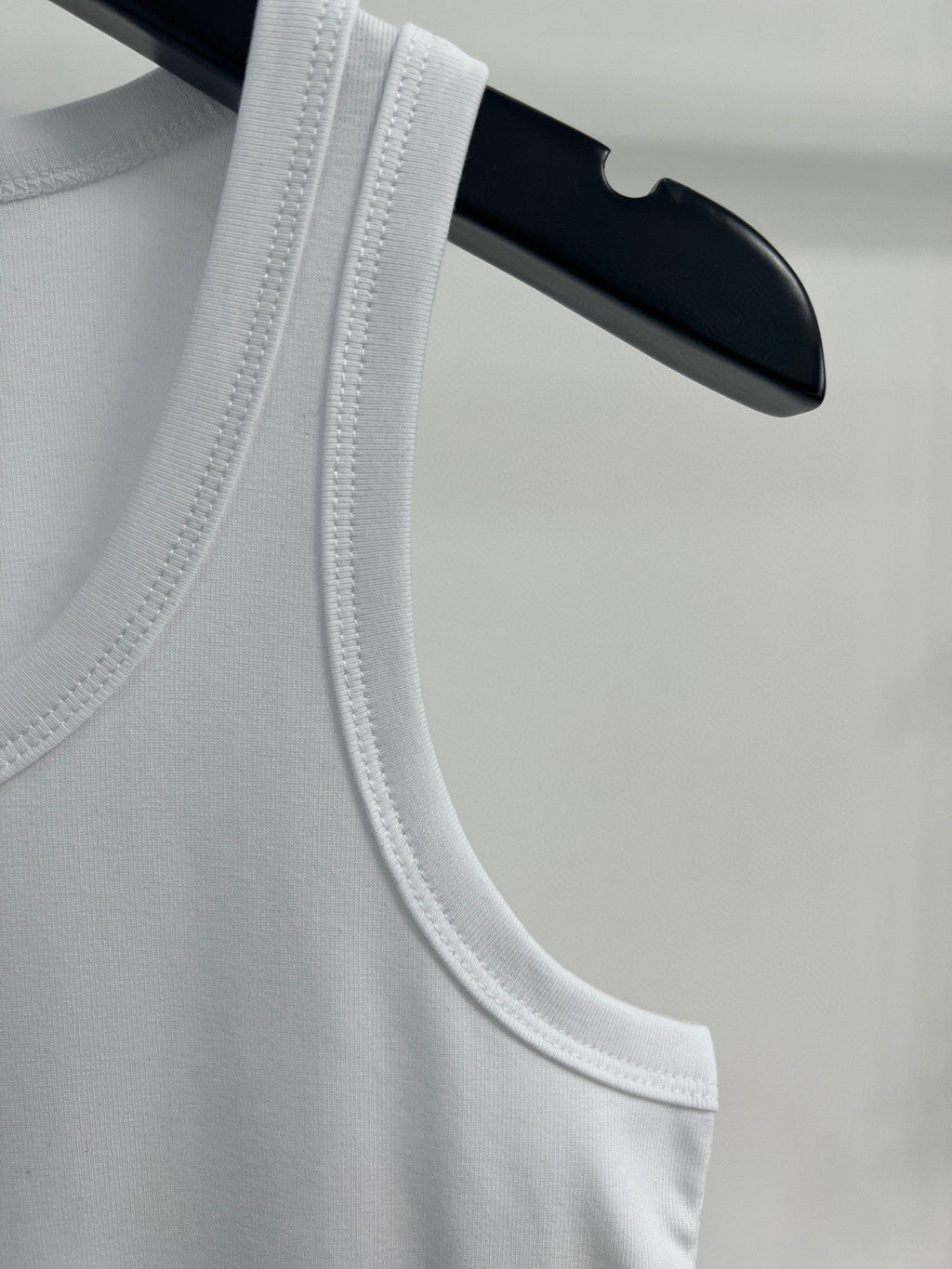PRADA 26S SLEEVELESS T-SHIRT 977