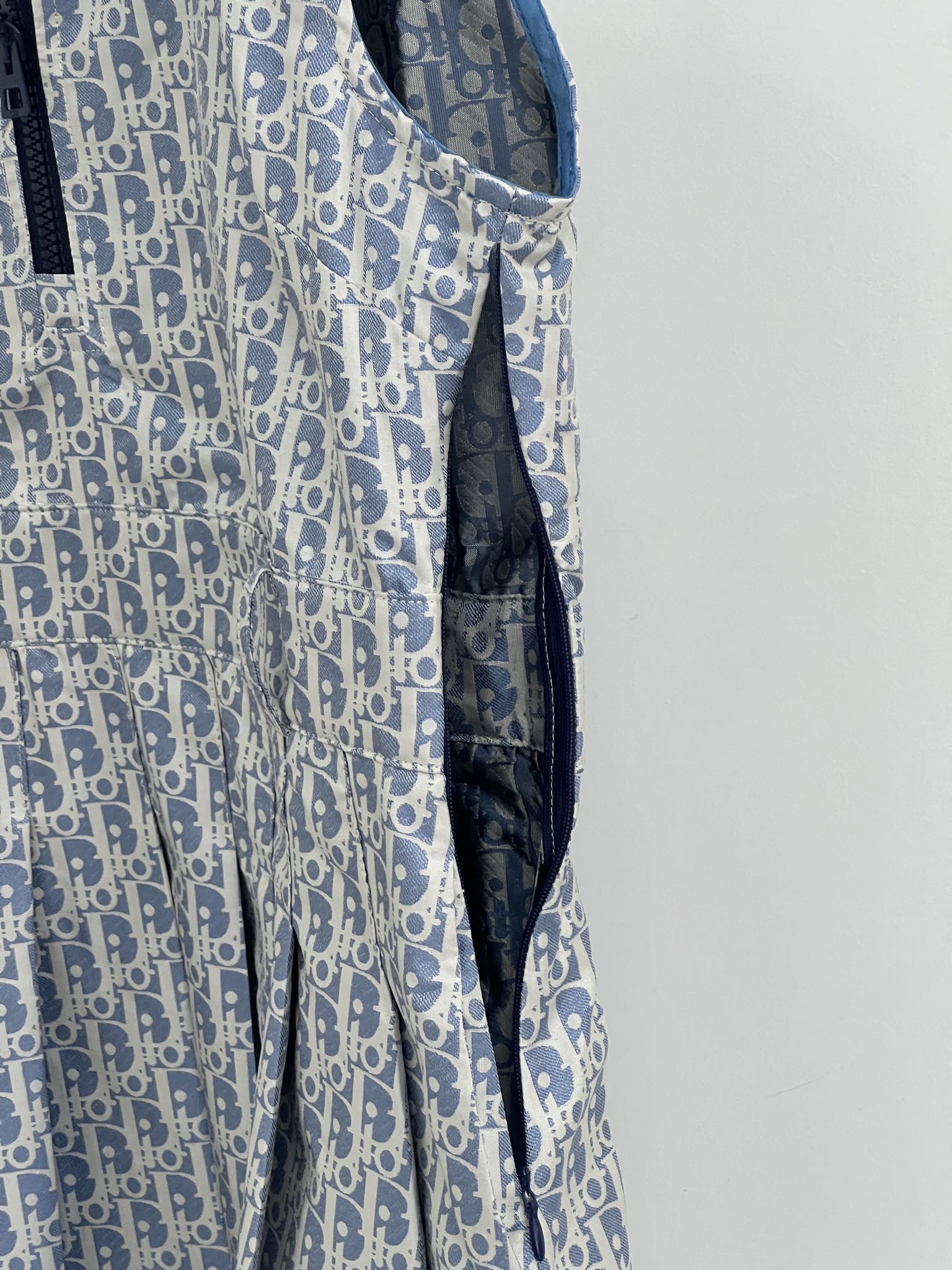 DIOR 26S SLEEVELESS FIT-AND-FLARE DRESS 1420