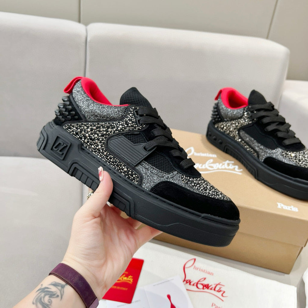 ASTROLOUBI SNEAKER IN BLACK SUEDE BLACK SPIKES RHINESTONE DETAILS