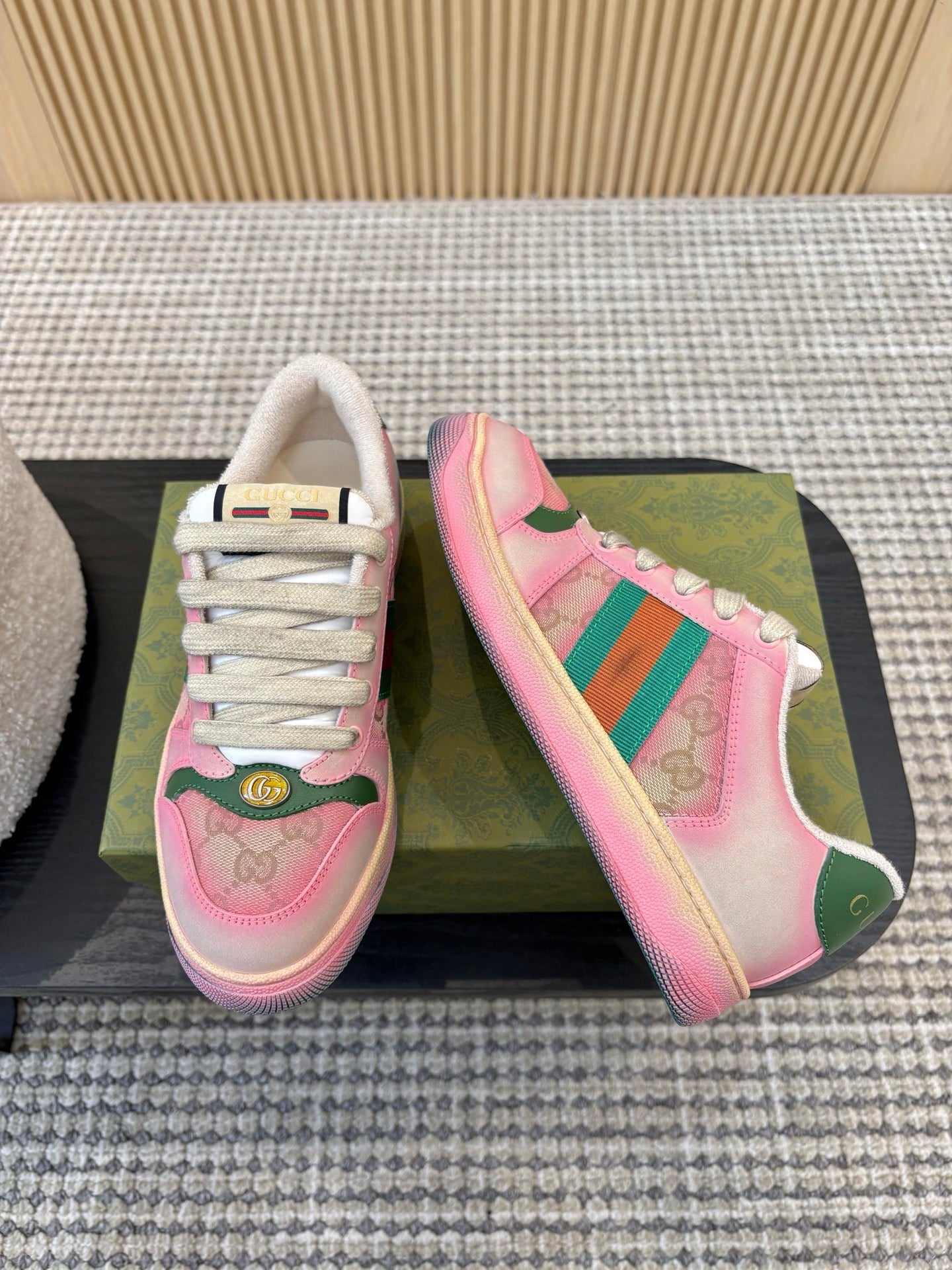 GUCCI 26S SNEAKERS IN PINK GRADIENT CANVAS