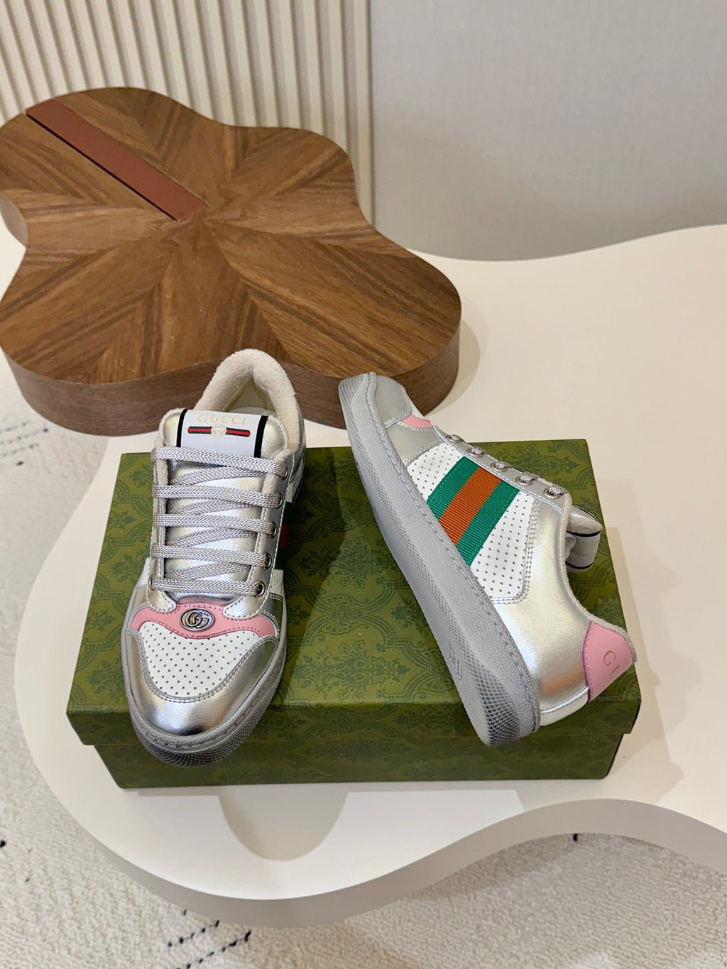 GUCCI 26S MESH SNEAKERS IN SILVER LEATHER