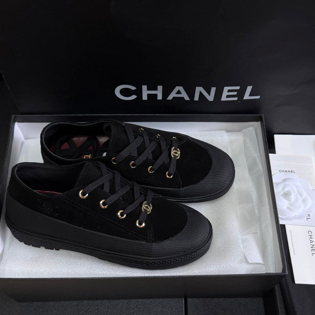 CHANEL 26S LOW TOP SNEAKERS IN BLACK SUEDE
