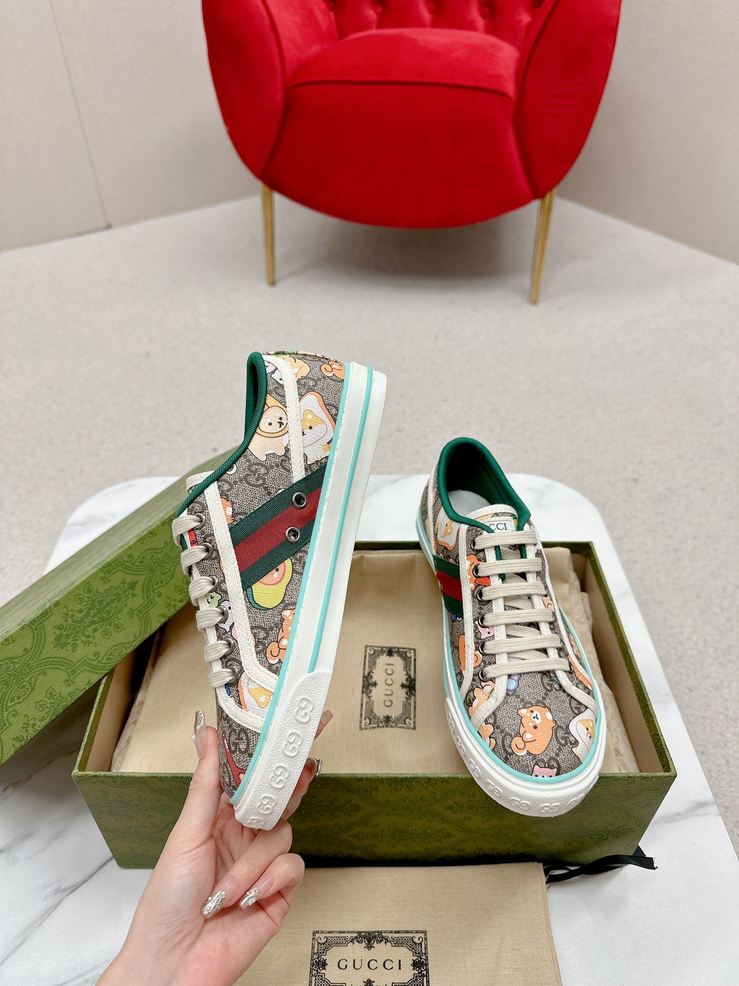 GUCCI 26S LOW TOP SNEAKERS IN MULTICOLOR CANVAS STYLE 24