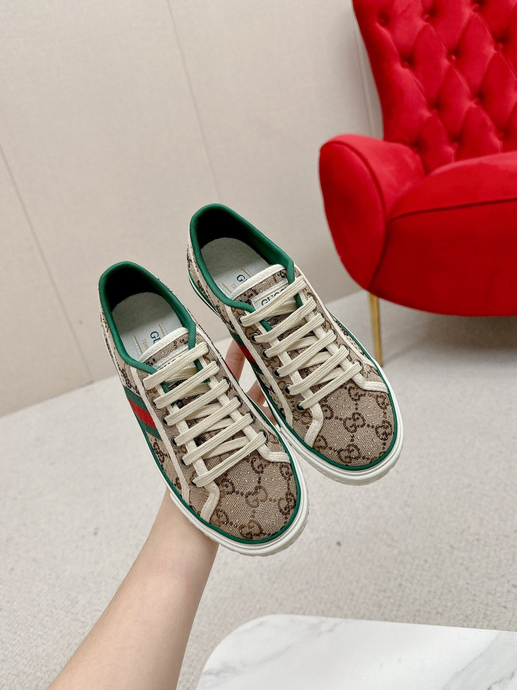 GUCCI 26S LOW TOP SNEAKERS IN BEIGE EBONY CANVAS STYLE 15