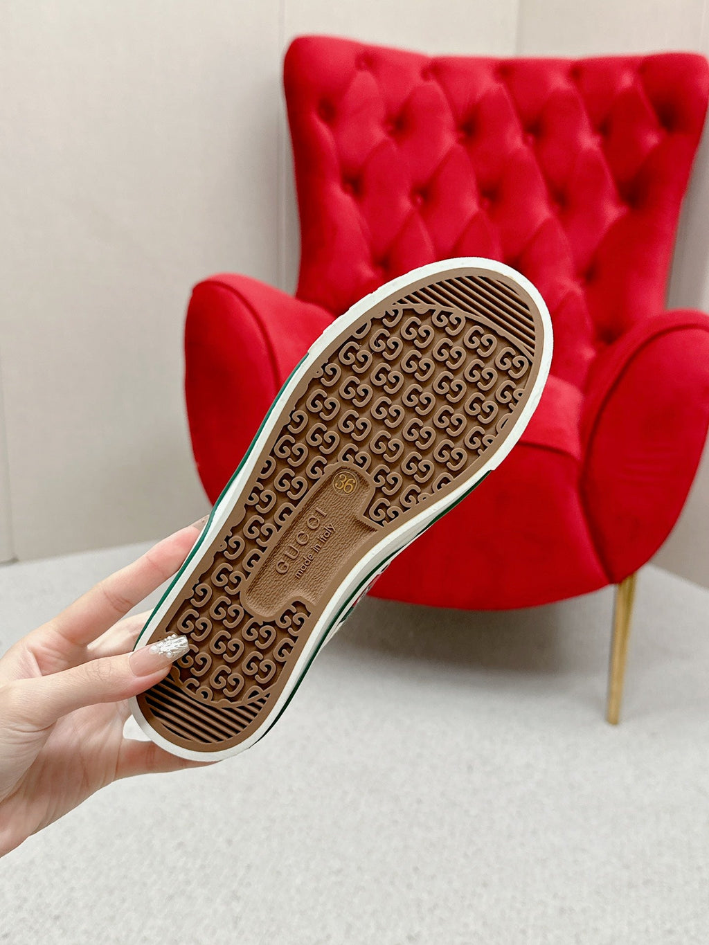 GUCCI 26S LOW TOP SNEAKERS IN BEIGE EBONY CANVAS STYLE 15