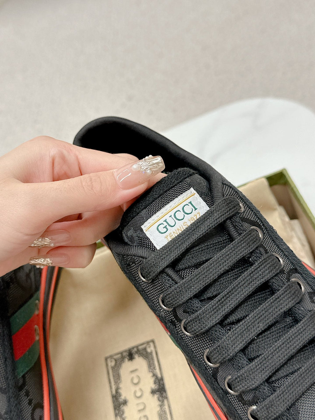 GUCCI 26S LOW TOP SNEAKERS IN BLACK CANVAS STYLE 22